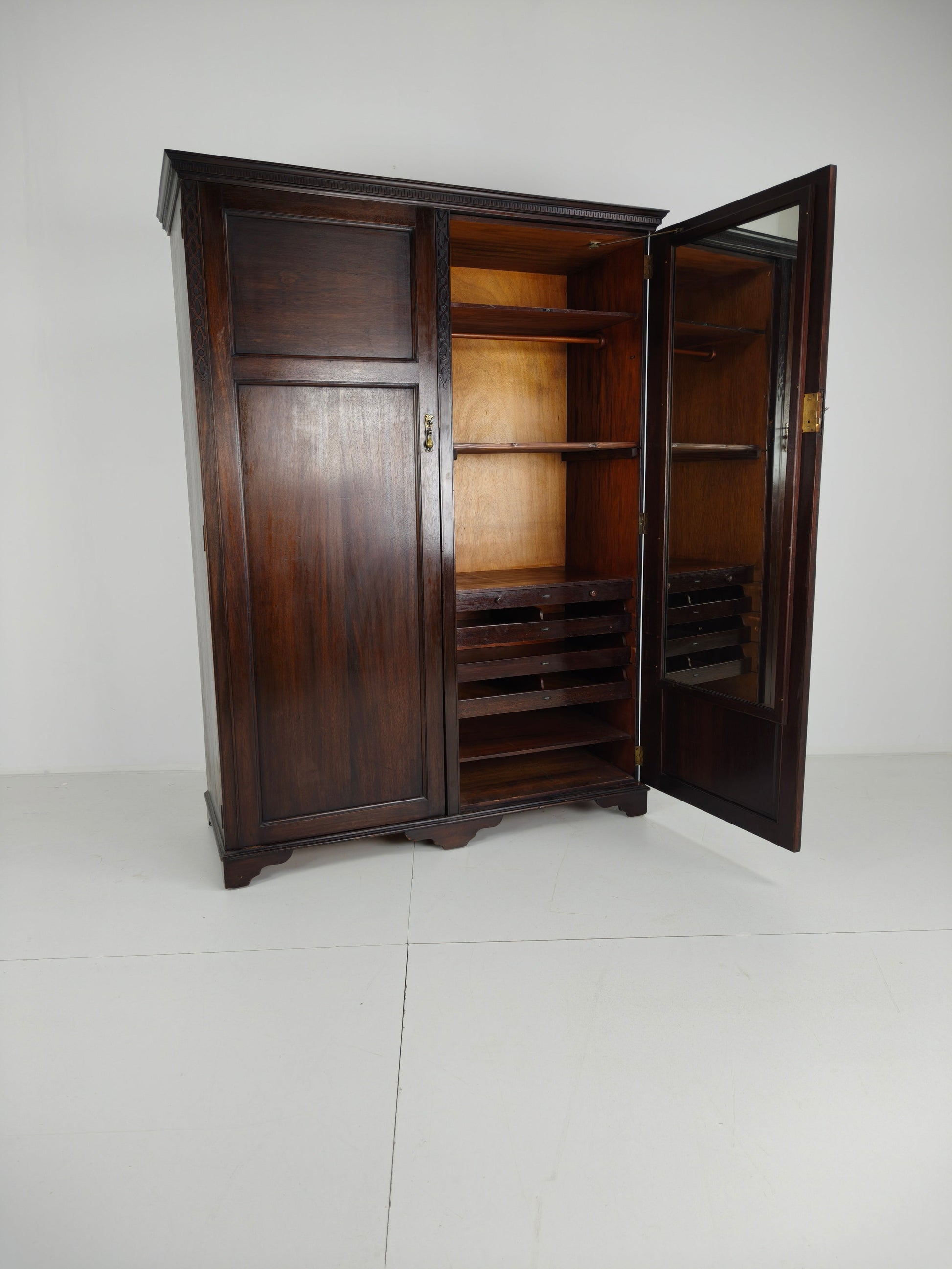 Lady’s Art Deco Mahogany Wardrobe by Waring & Gillow – c.1920s Lady’s Art Deco Mahogany Wardrobe by Waring & Gillow – c.1920s