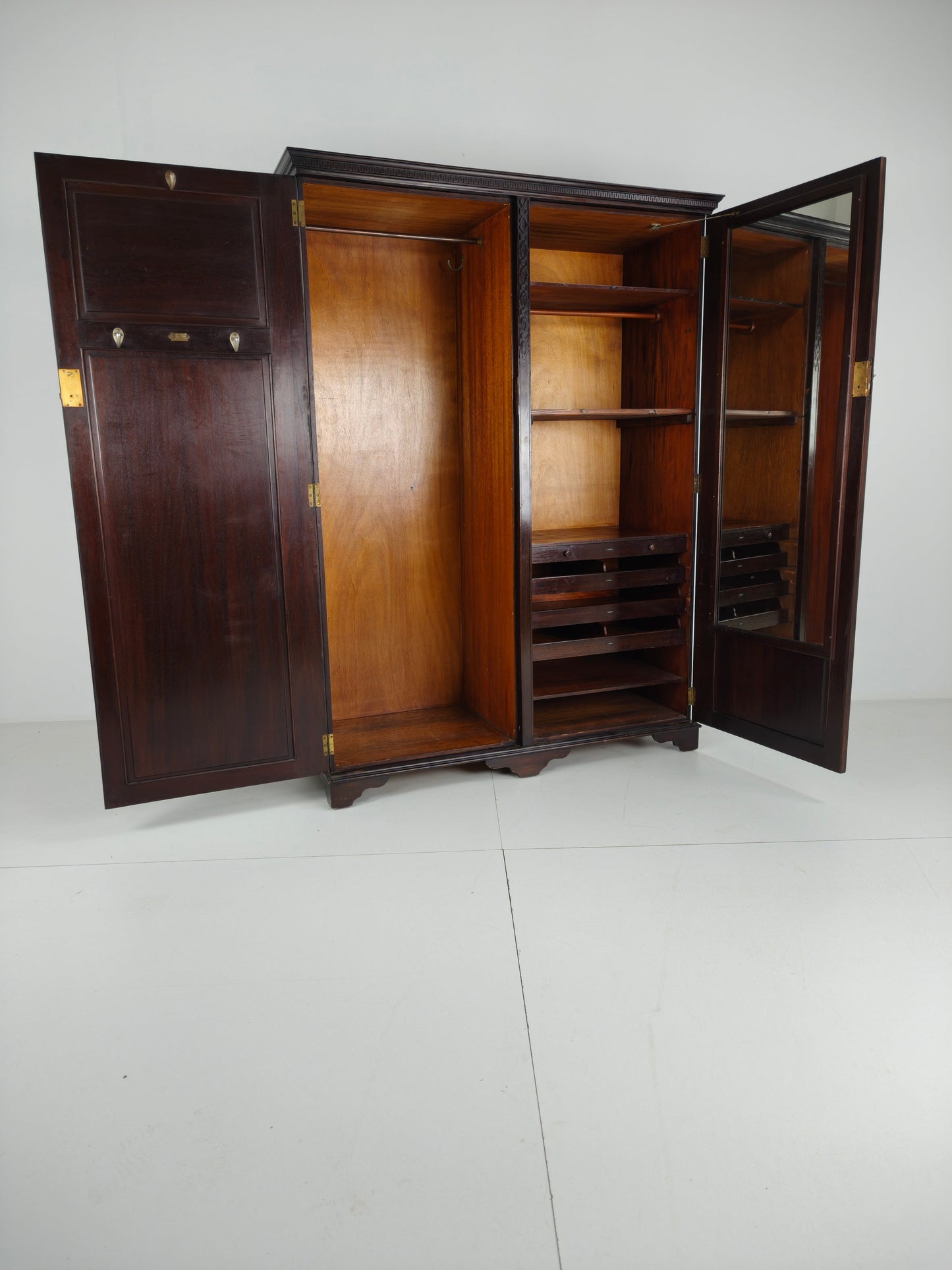 Lady’s Art Deco Mahogany Wardrobe by Waring & Gillow – c.1920s Lady’s Art Deco Mahogany Wardrobe by Waring & Gillow – c.1920s