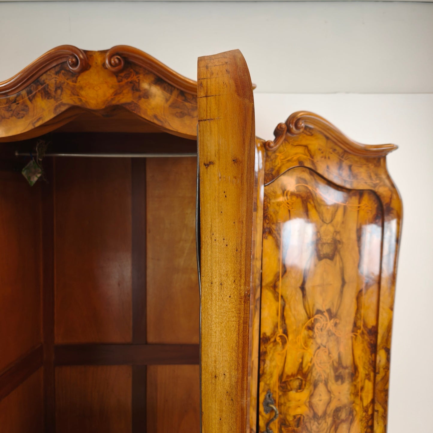 Large Antique Italian Armoire / Wardrobe – Burl Walnut, Bombé Shape Large Antique Italian Armoire / Wardrobe – Burl Walnut, Bombé Shape