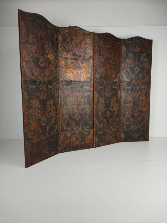 Late 18th-Century Belgian Embossed Leather Folding Screen – After Daniel Marot Late 18th-Century Belgian Embossed Leather Folding Screen – After Daniel Marot