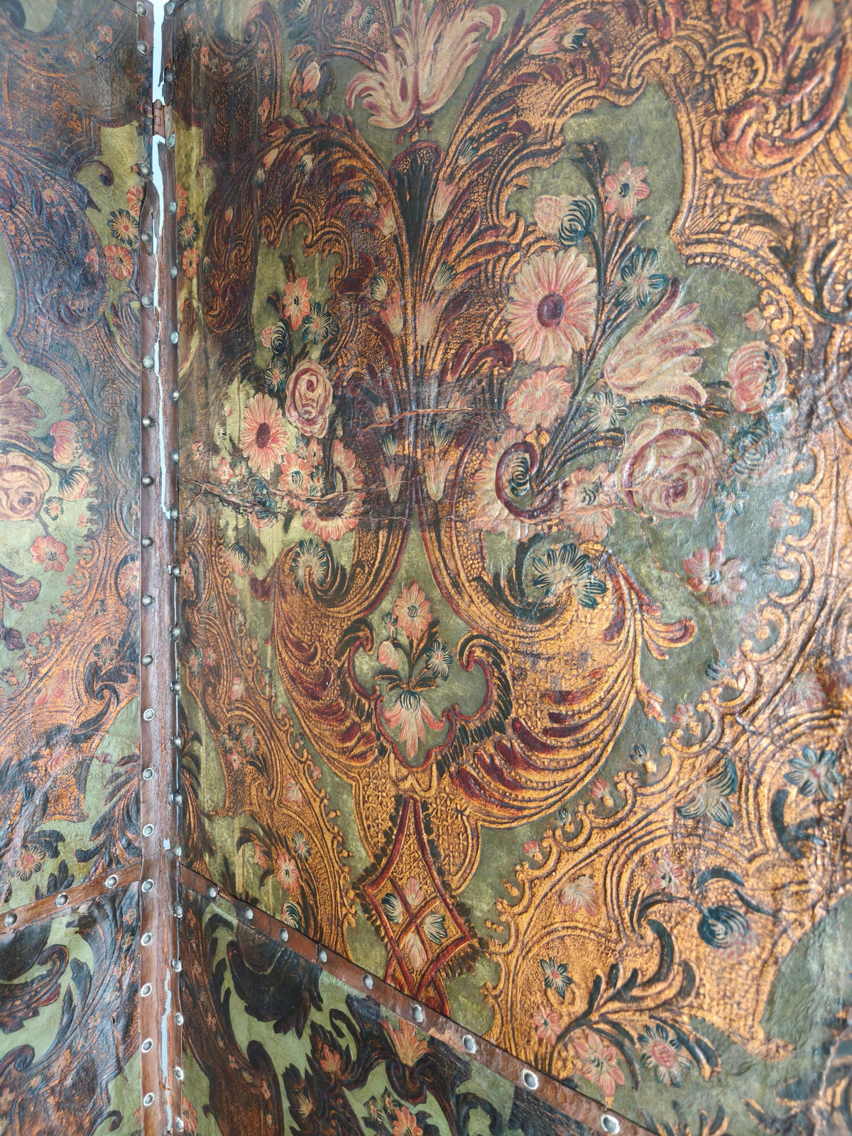 Late 18th-Century Belgian Embossed Leather Folding Screen – After Daniel Marot Late 18th-Century Belgian Embossed Leather Folding Screen – After Daniel Marot