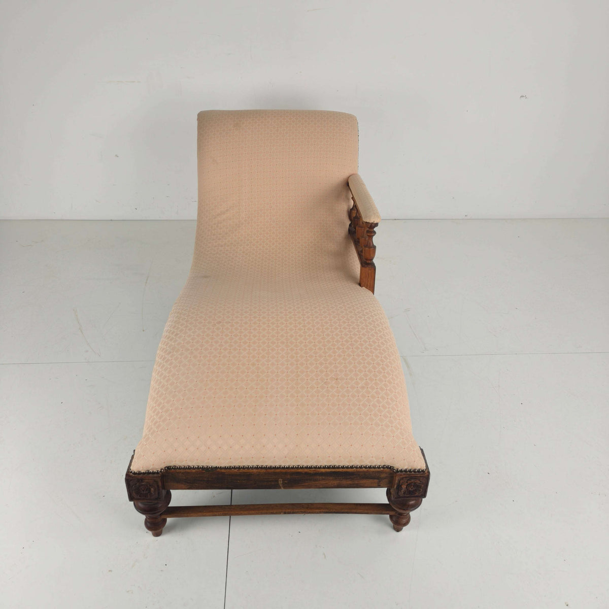 Late 19th Century Antique Chaise Longue / Daybed – England Late 19th Century Antique Chaise Longue / Daybed – England