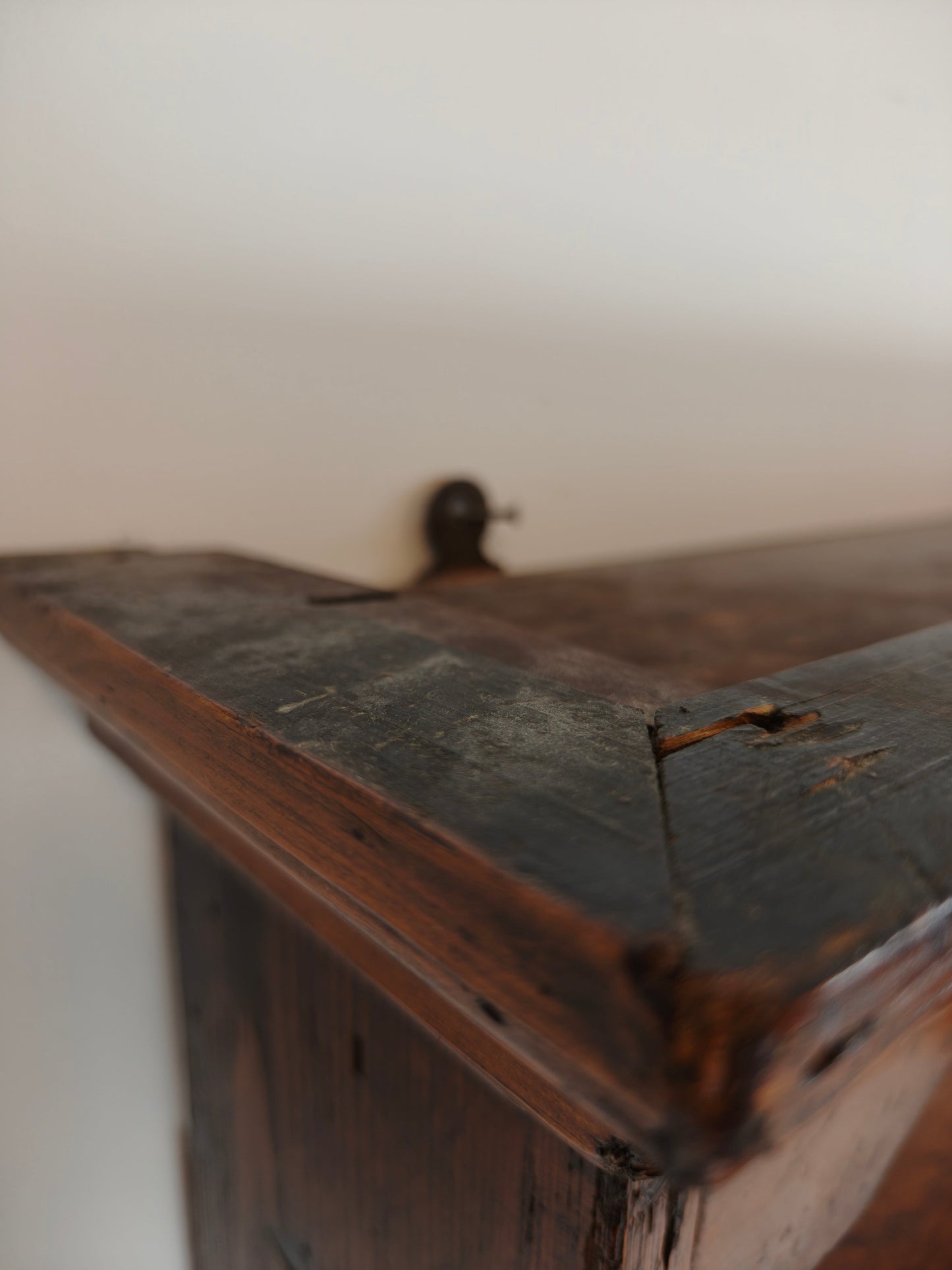 Late Georgian 18th Century Welsh Dresser – Solid Oak Late Georgian 18th Century Welsh Dresser – Solid Oak