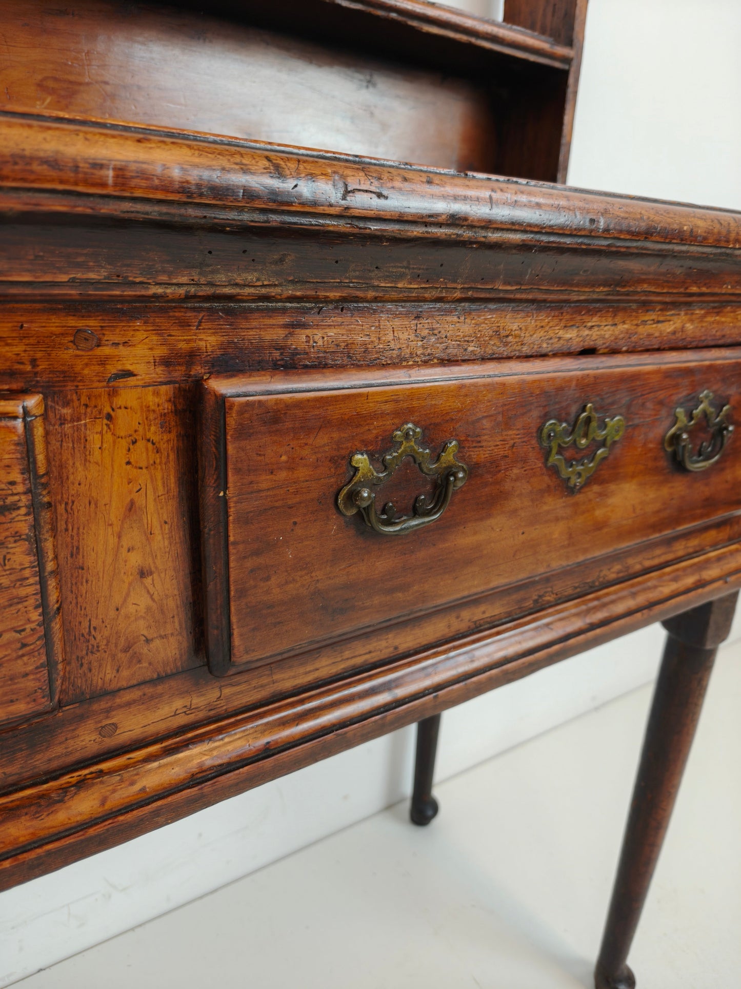 Late Georgian 18th Century Welsh Dresser – Solid Oak Late Georgian 18th Century Welsh Dresser – Solid Oak