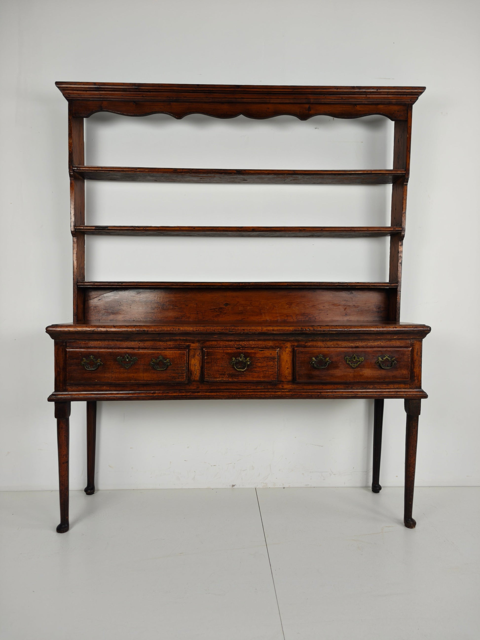 Late Georgian 18th Century Welsh Dresser – Solid Oak Late Georgian 18th Century Welsh Dresser – Solid Oak