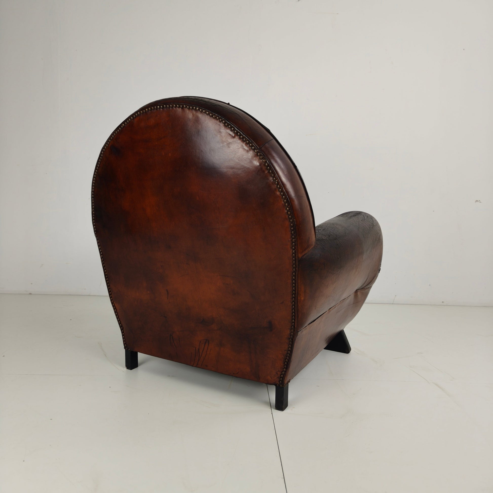 Leather Art Deco Gentleman’s Club Chair Leather Art Deco Gentleman’s Club Chair