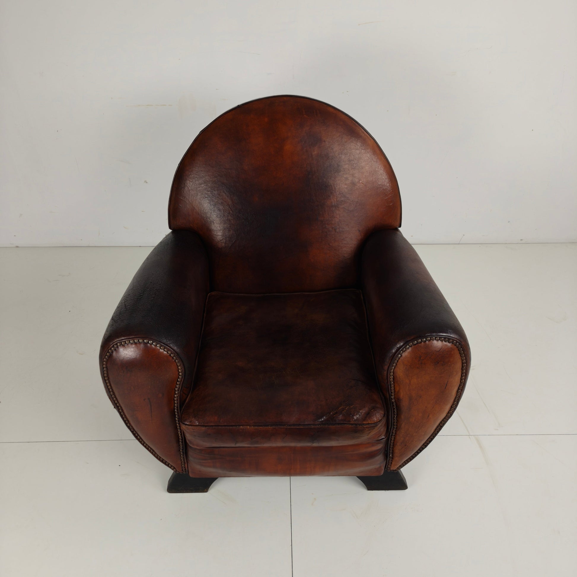 Leather Art Deco Gentleman’s Club Chair Leather Art Deco Gentleman’s Club Chair