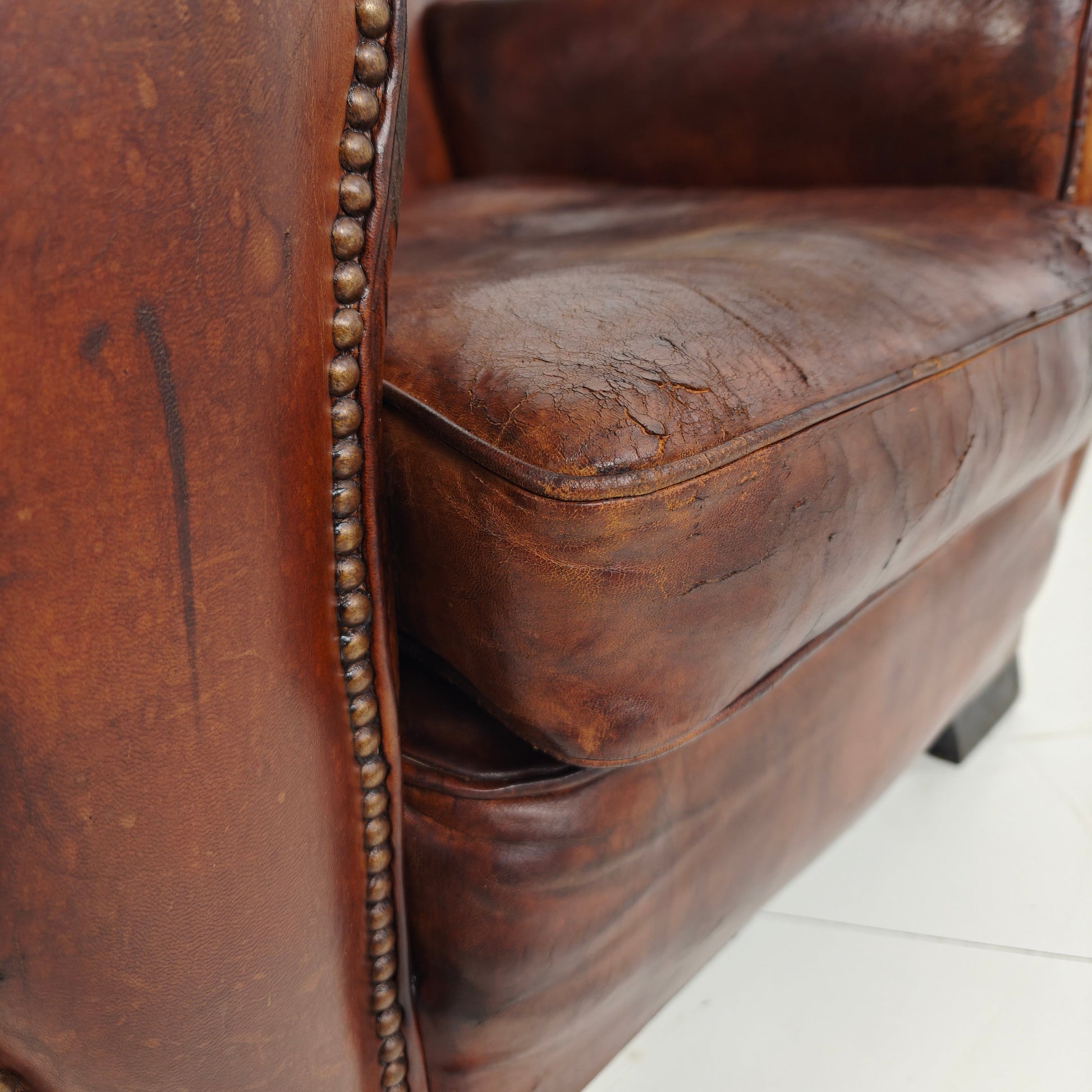 Leather Art Deco Gentleman’s Club Chair Leather Art Deco Gentleman’s Club Chair