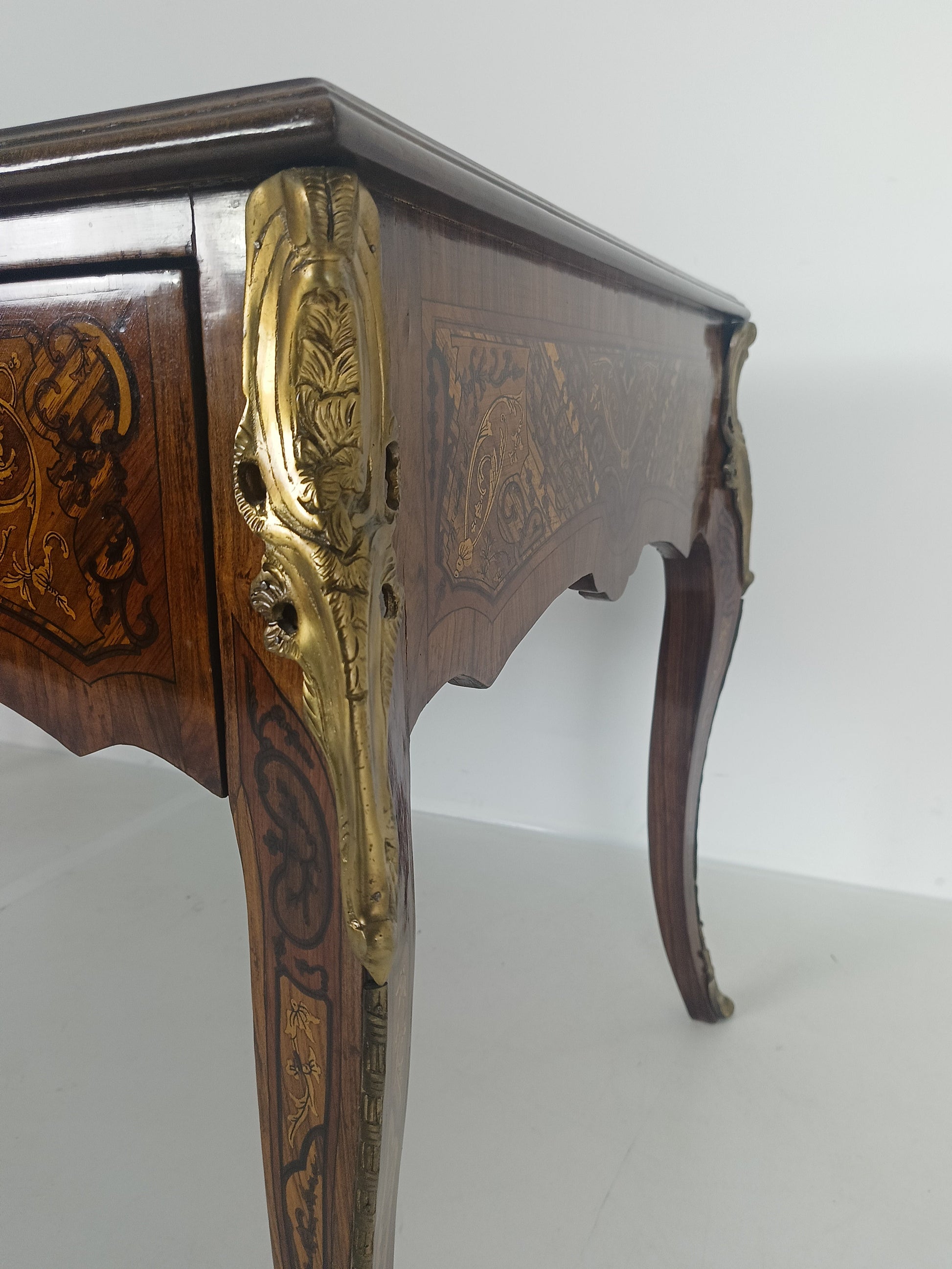 Louis XV Double-Sided Mahogany And Rosewood Flat Desk Louis XV Double-Sided Mahogany And Rosewood Flat Desk