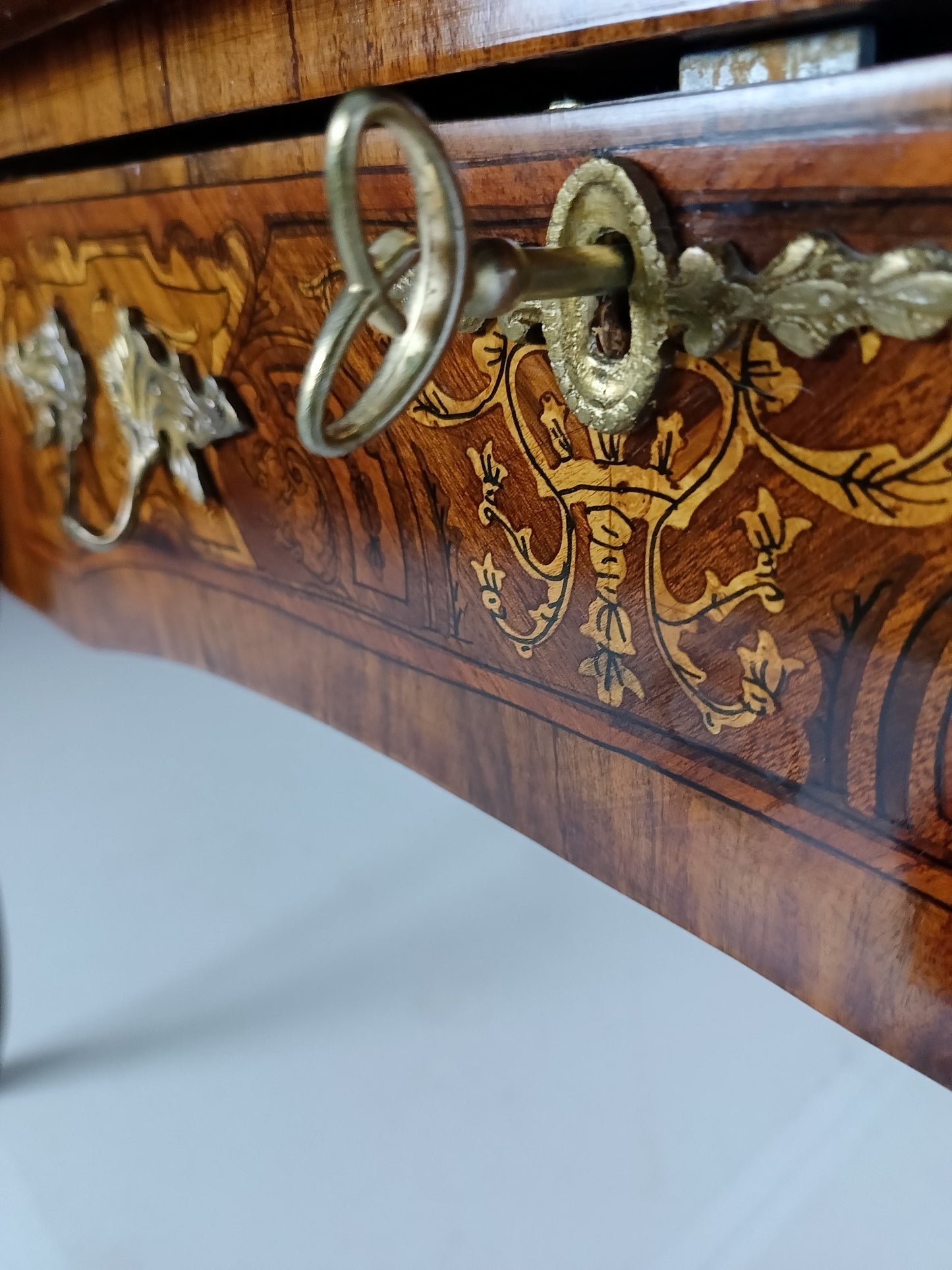 Louis XV Double-Sided Mahogany And Rosewood Flat Desk Louis XV Double-Sided Mahogany And Rosewood Flat Desk