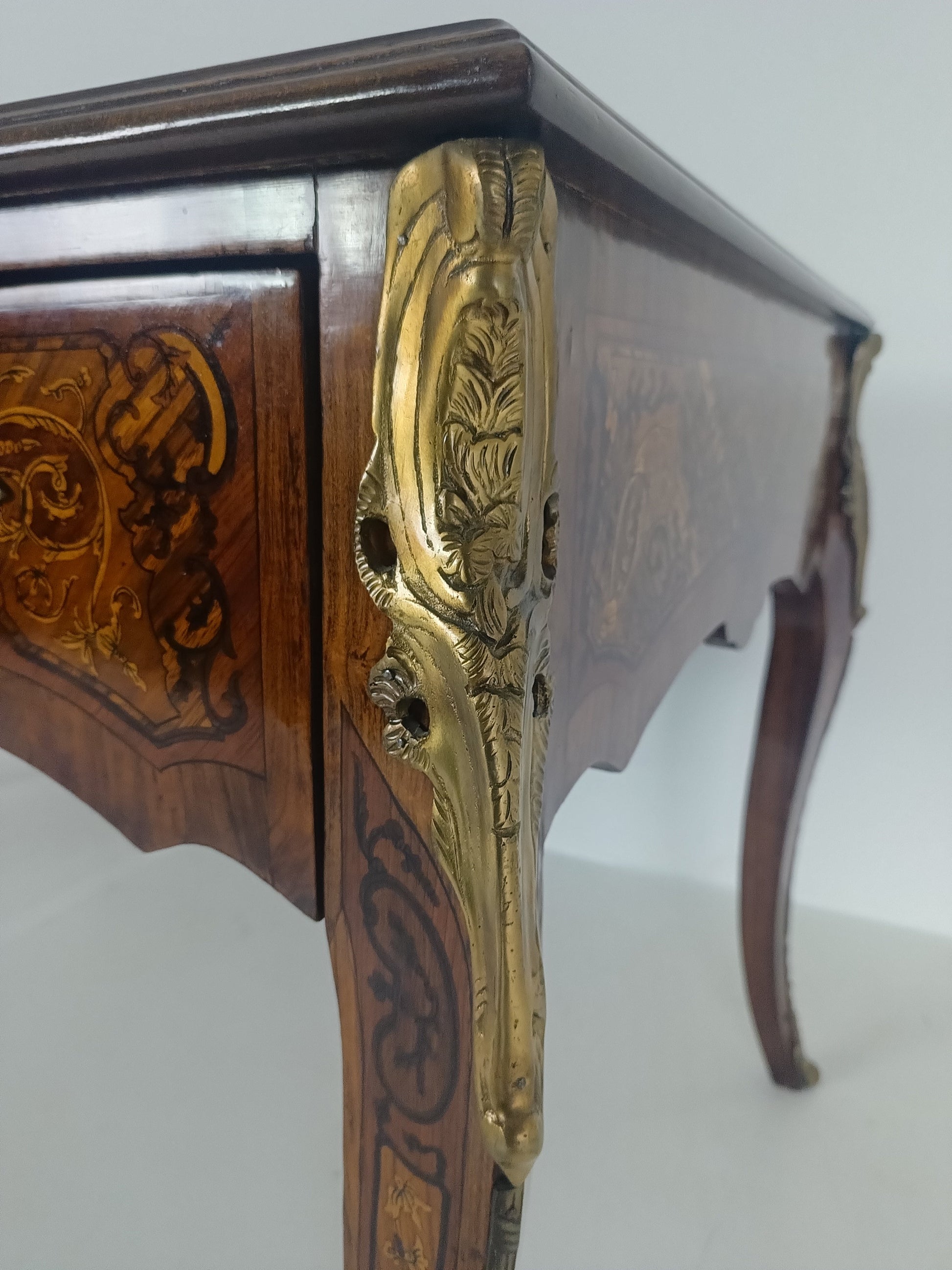 Louis XV Double-Sided Mahogany And Rosewood Flat Desk Louis XV Double-Sided Mahogany And Rosewood Flat Desk