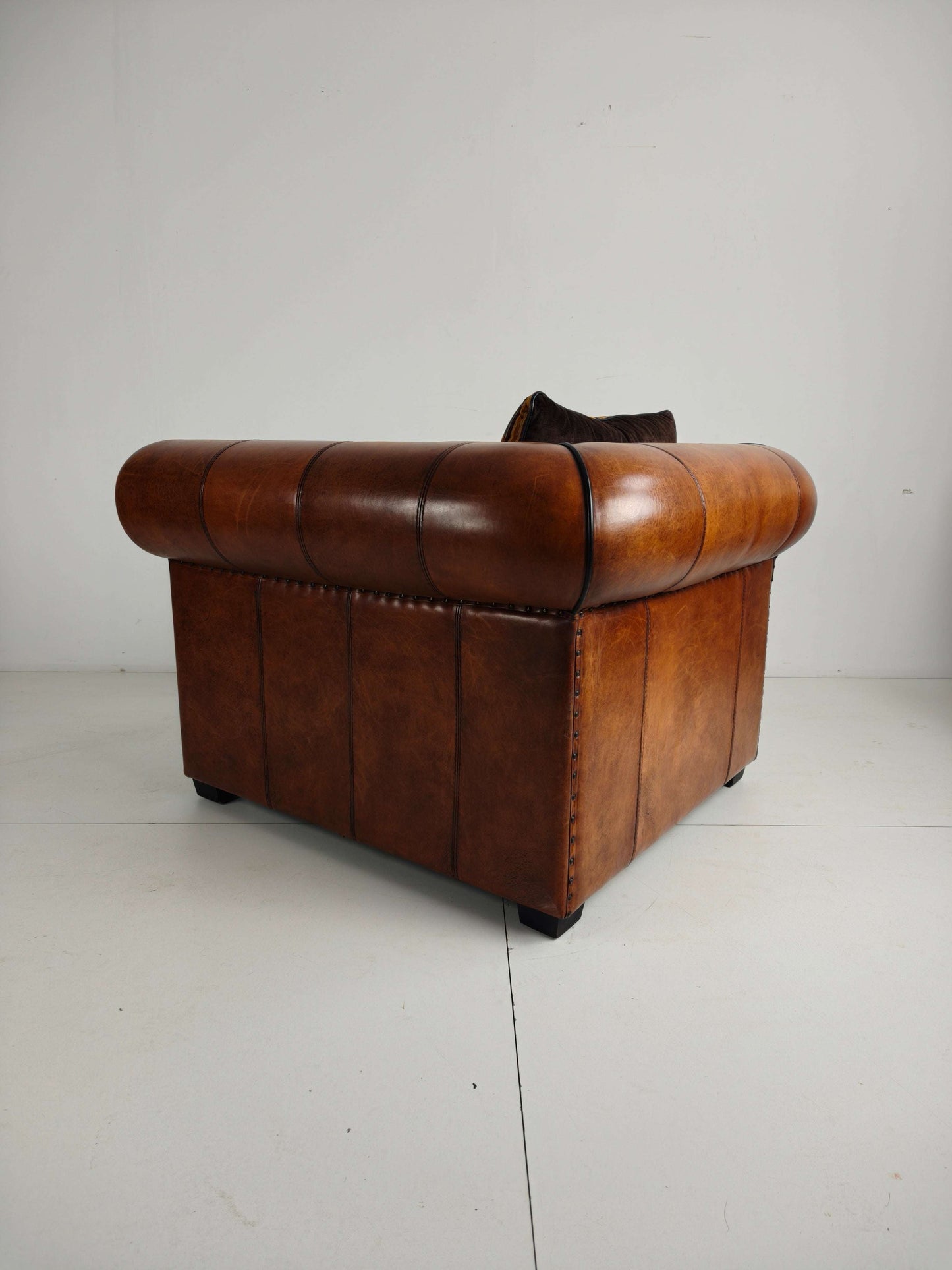 Luxury XL Lounge Armchair in Sheepskin – by Lounge Atelier Luxury XL Lounge Armchair in Sheepskin – by Lounge Atelier