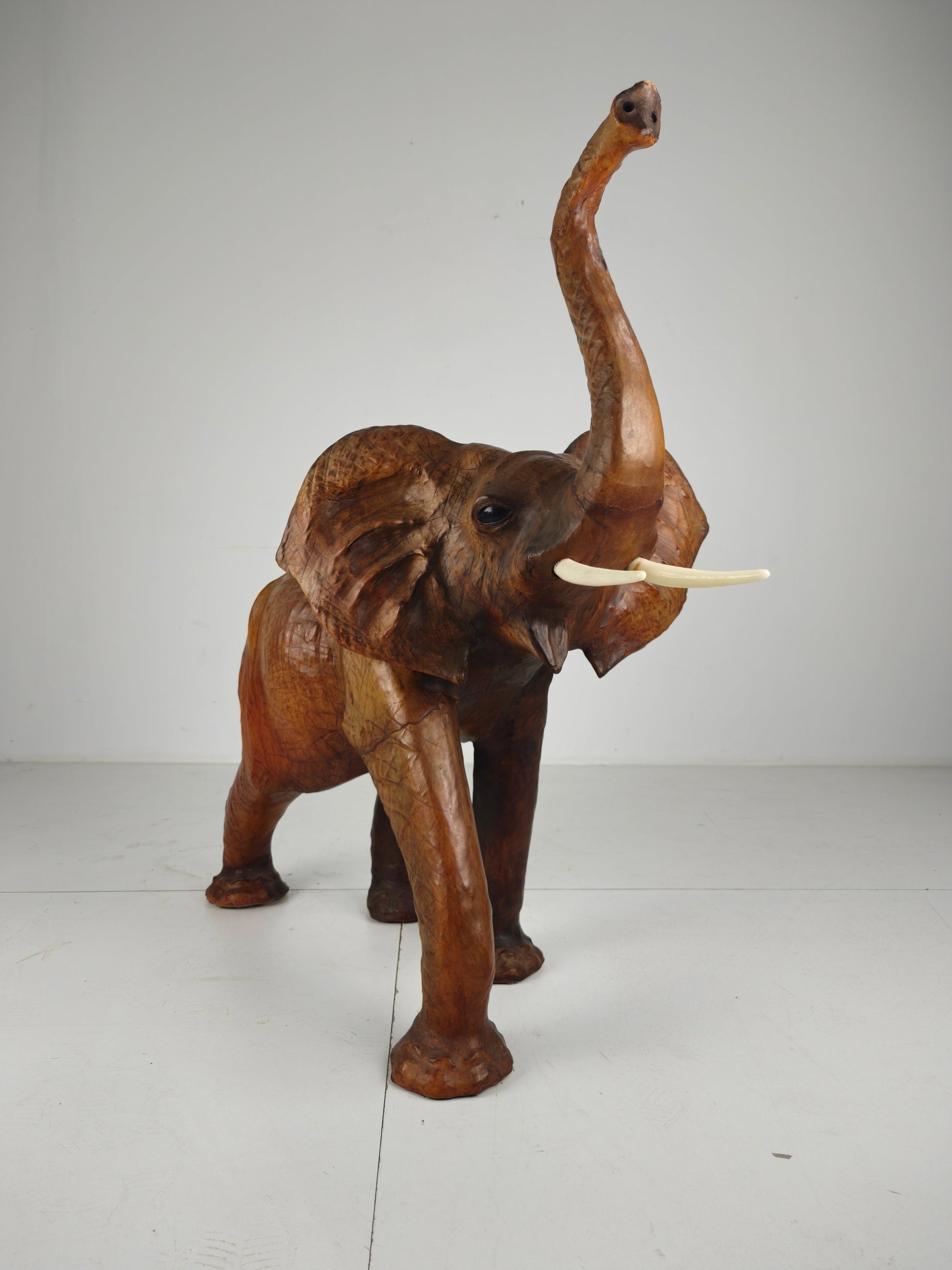 Magnificent Extra-Large Leather Elephant Sculpture – ca. 1950 Magnificent Extra-Large Leather Elephant Sculpture – ca. 1950