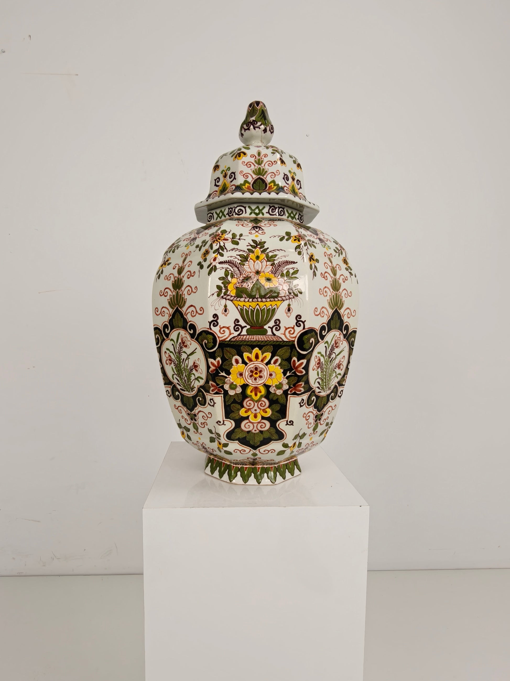 Makkum Tichelaar Lidded Pot, Hand-Painted Porcelain – Dutch Makkum Tichelaar Lidded Pot, Hand-Painted Porcelain – Dutch