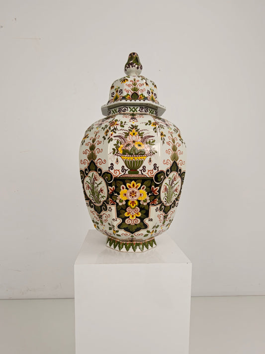 Makkum Tichelaar Lidded Pot, Hand-Painted Porcelain – Dutch Makkum Tichelaar Lidded Pot, Hand-Painted Porcelain – Dutch
