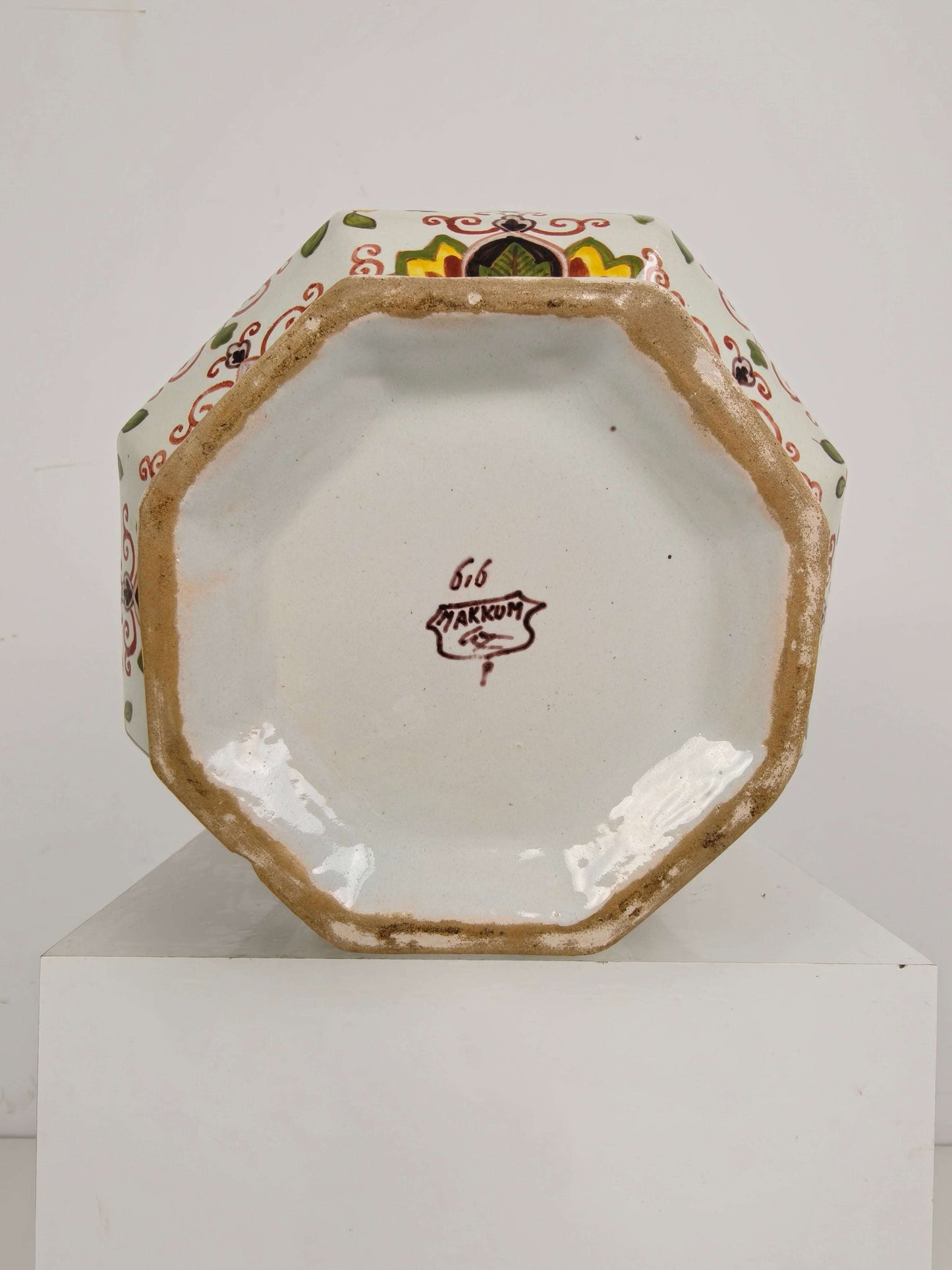 Makkum Tichelaar Lidded Pot, Hand-Painted Porcelain – Dutch Makkum Tichelaar Lidded Pot, Hand-Painted Porcelain – Dutch