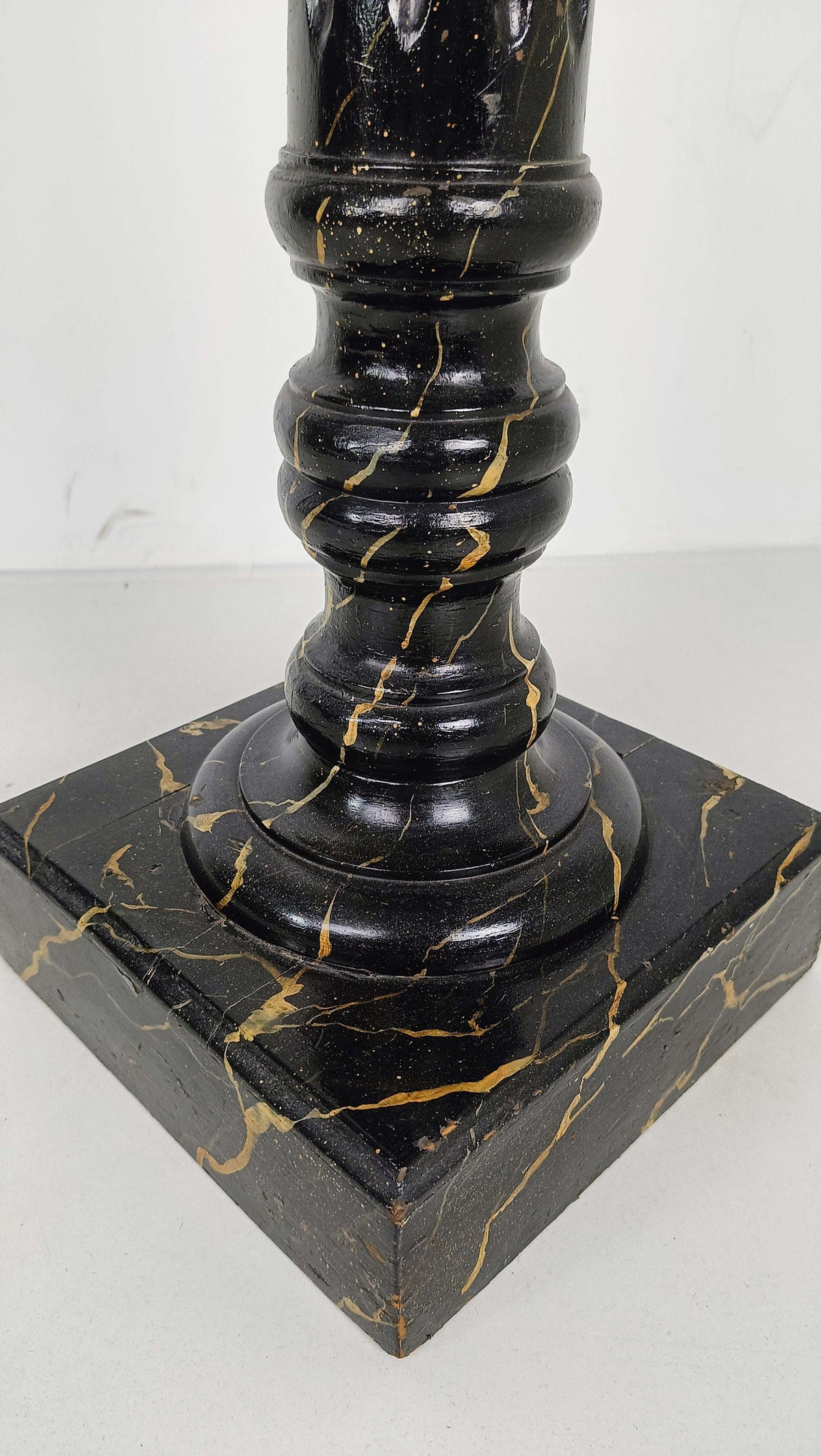 Marble Painted Pillar Marble Painted Pillar