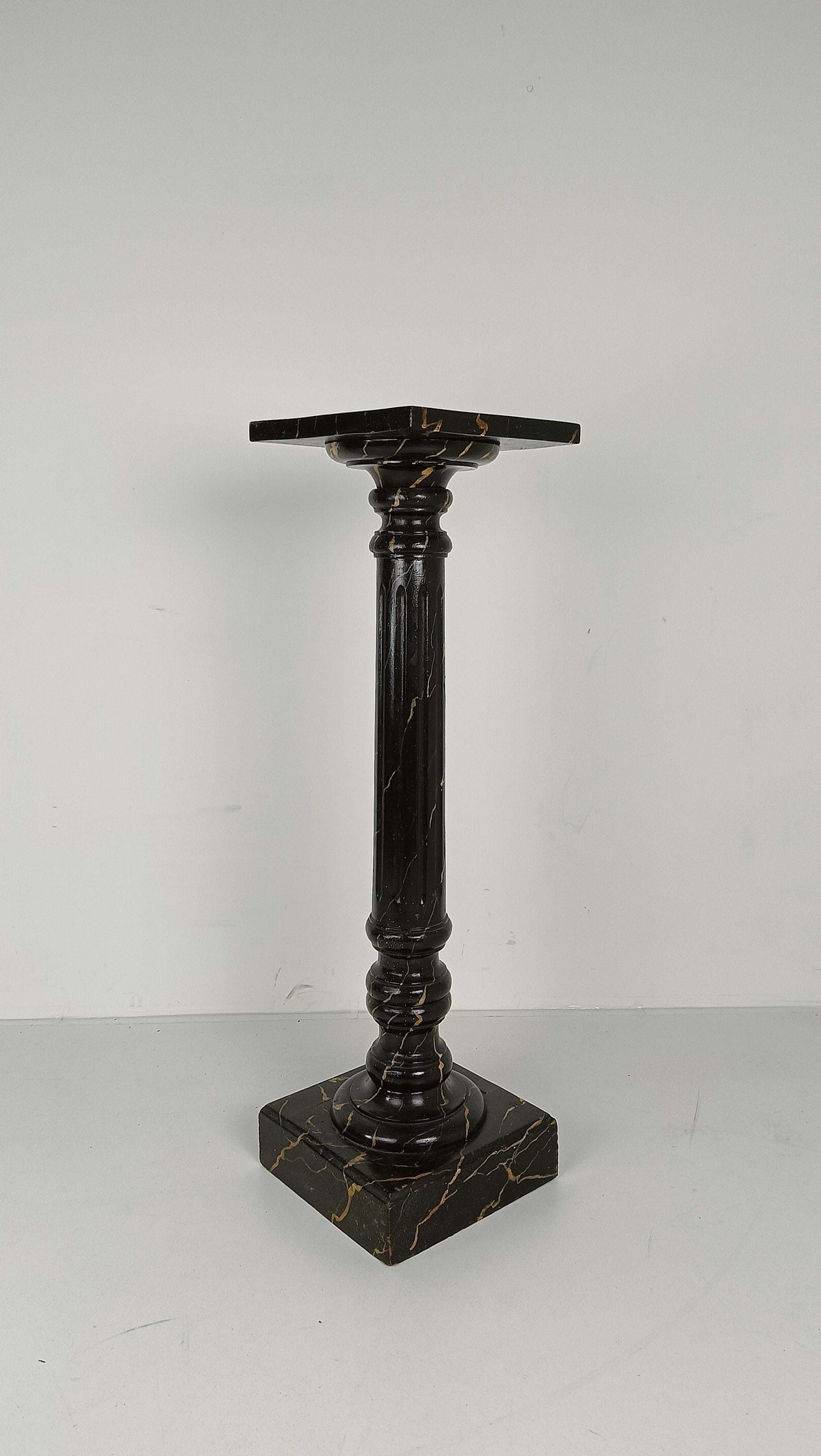 Marble Painted Pillar Marble Painted Pillar
