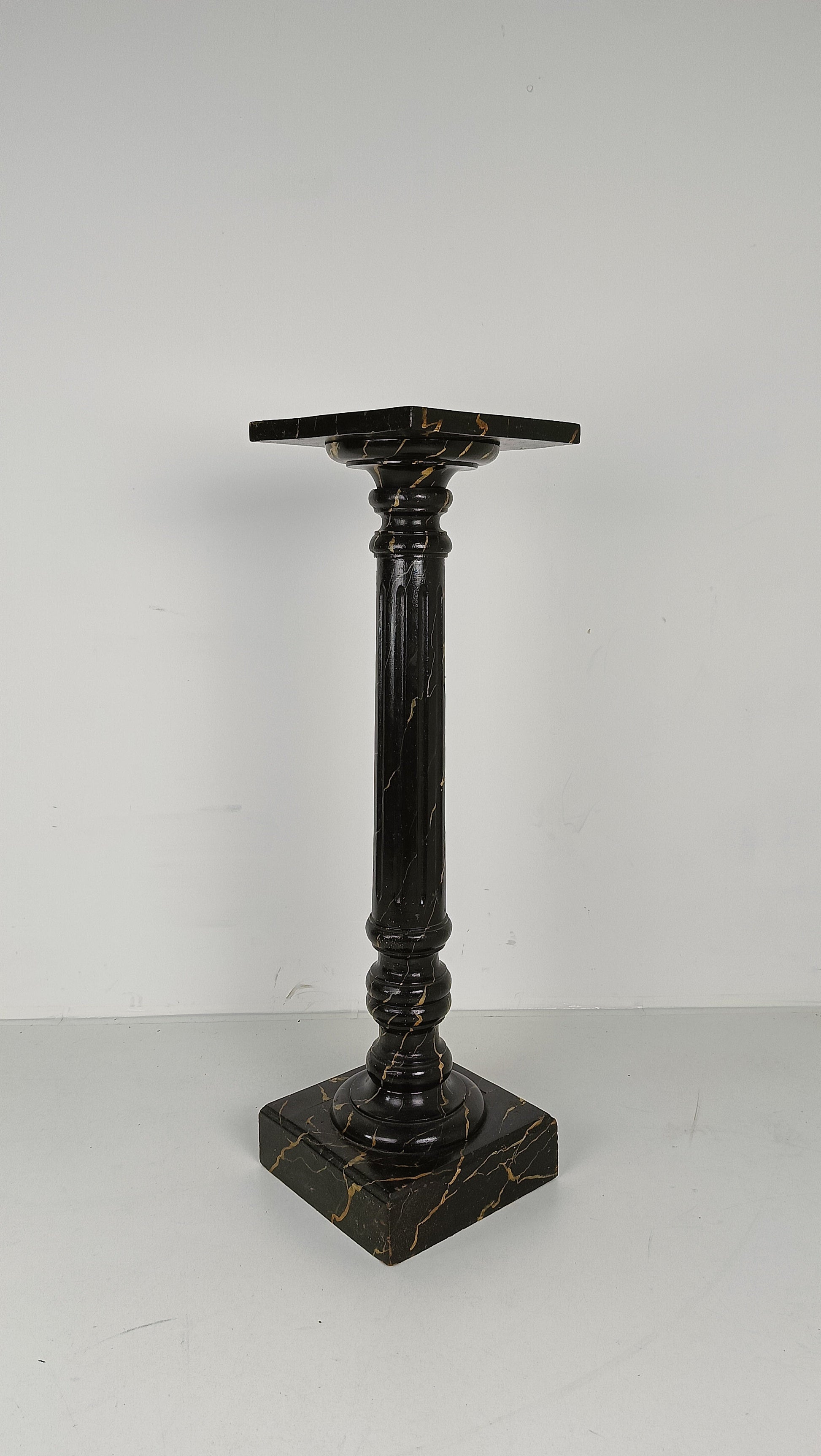 Marble Painted Pillar Marble Painted Pillar