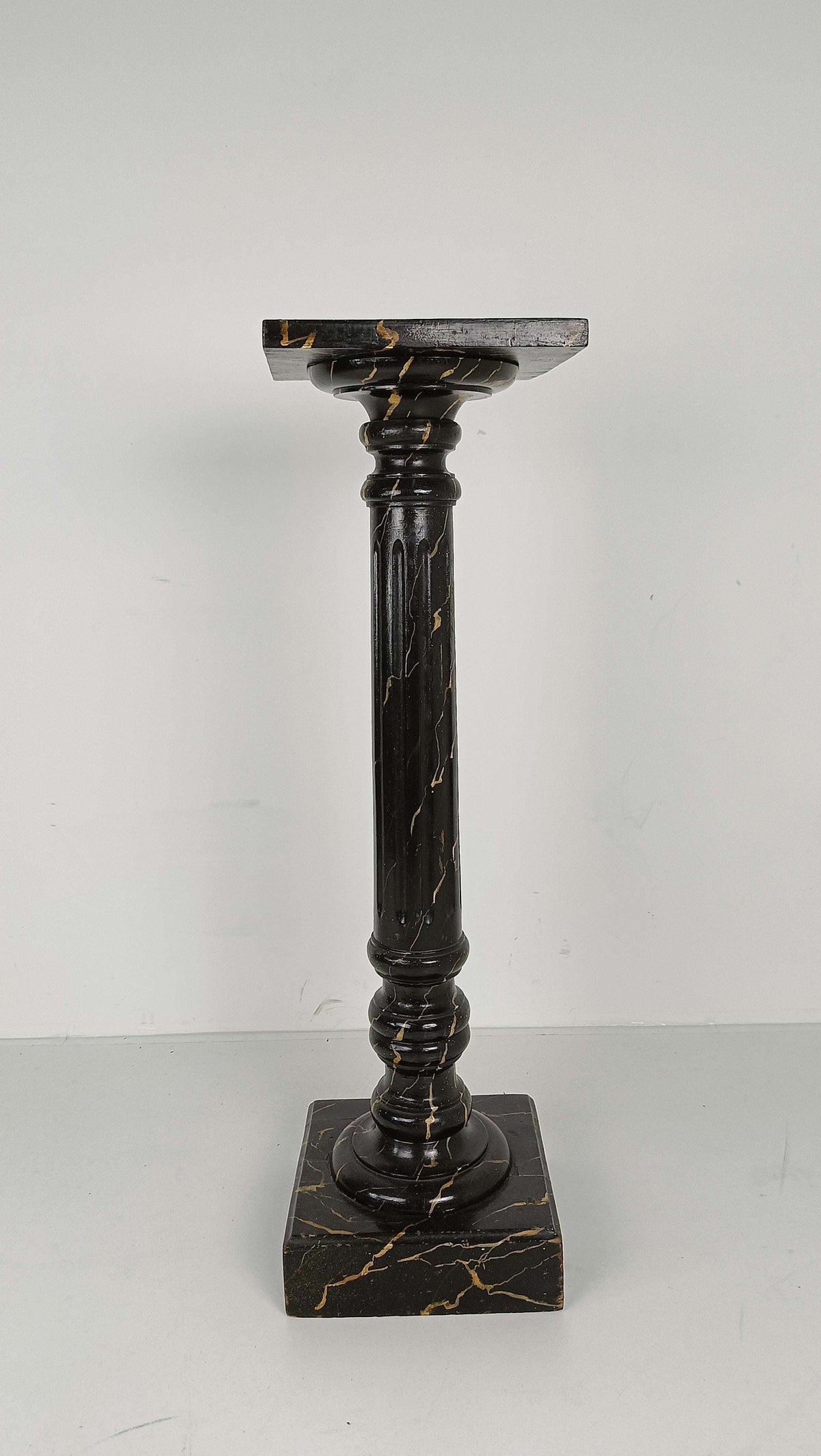 Marble Painted Pillar Marble Painted Pillar