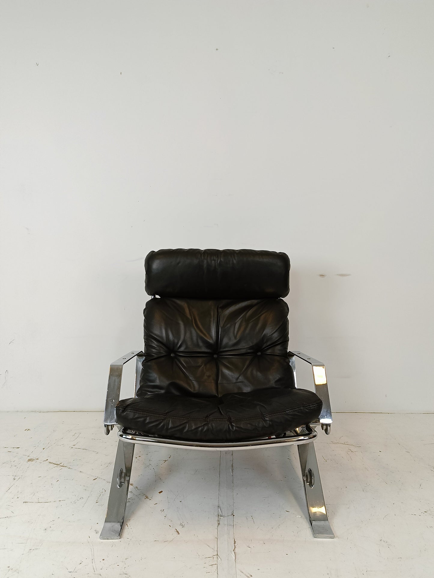 Mid Century Lounge Chair for Airborne International, Belgium Mid Century Lounge Chair for Airborne International, Belgium