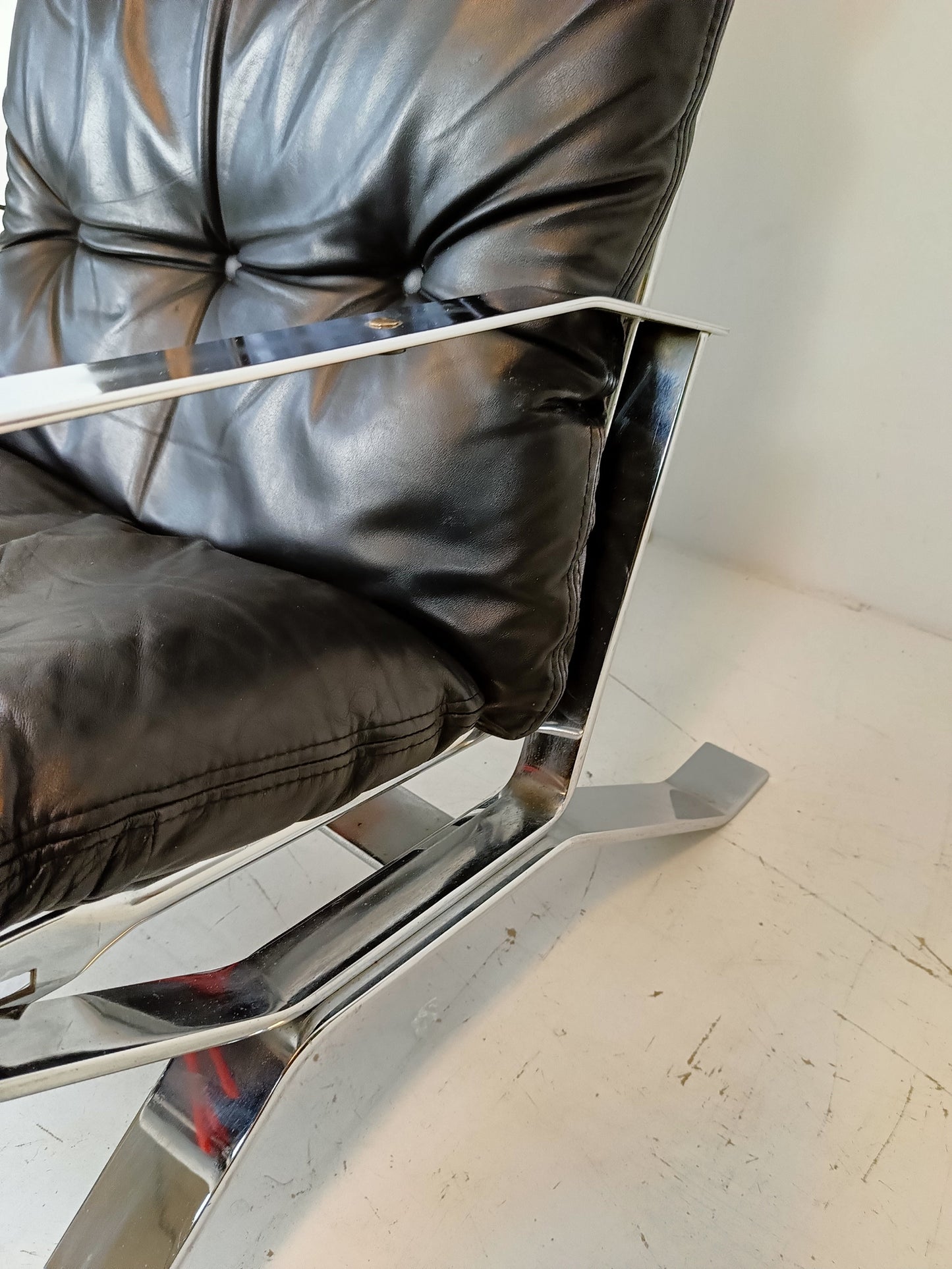 Mid Century Lounge Chair for Airborne International, Belgium Mid Century Lounge Chair for Airborne International, Belgium