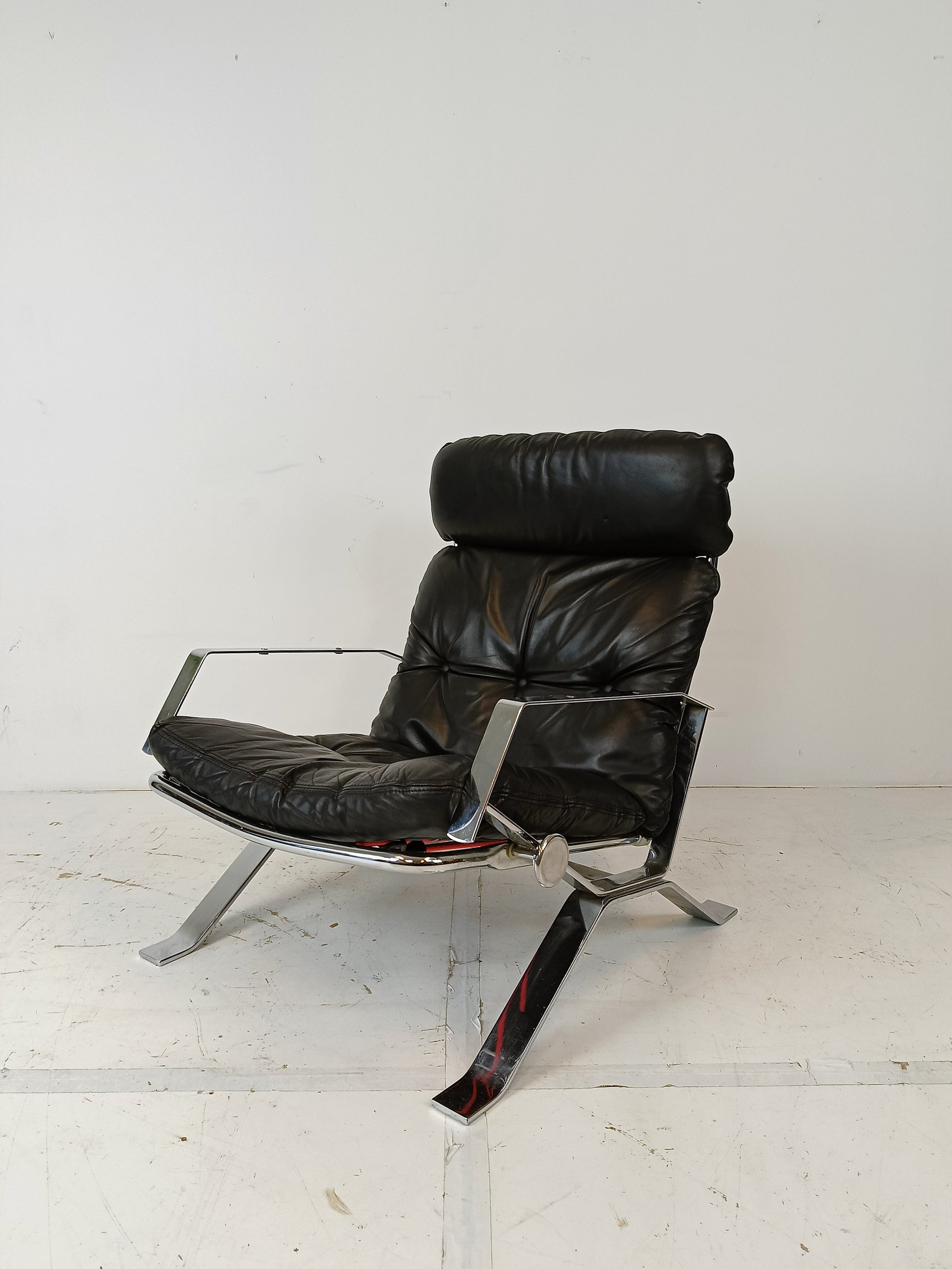 Mid Century Lounge Chair for Airborne International, Belgium Mid Century Lounge Chair for Airborne International, Belgium