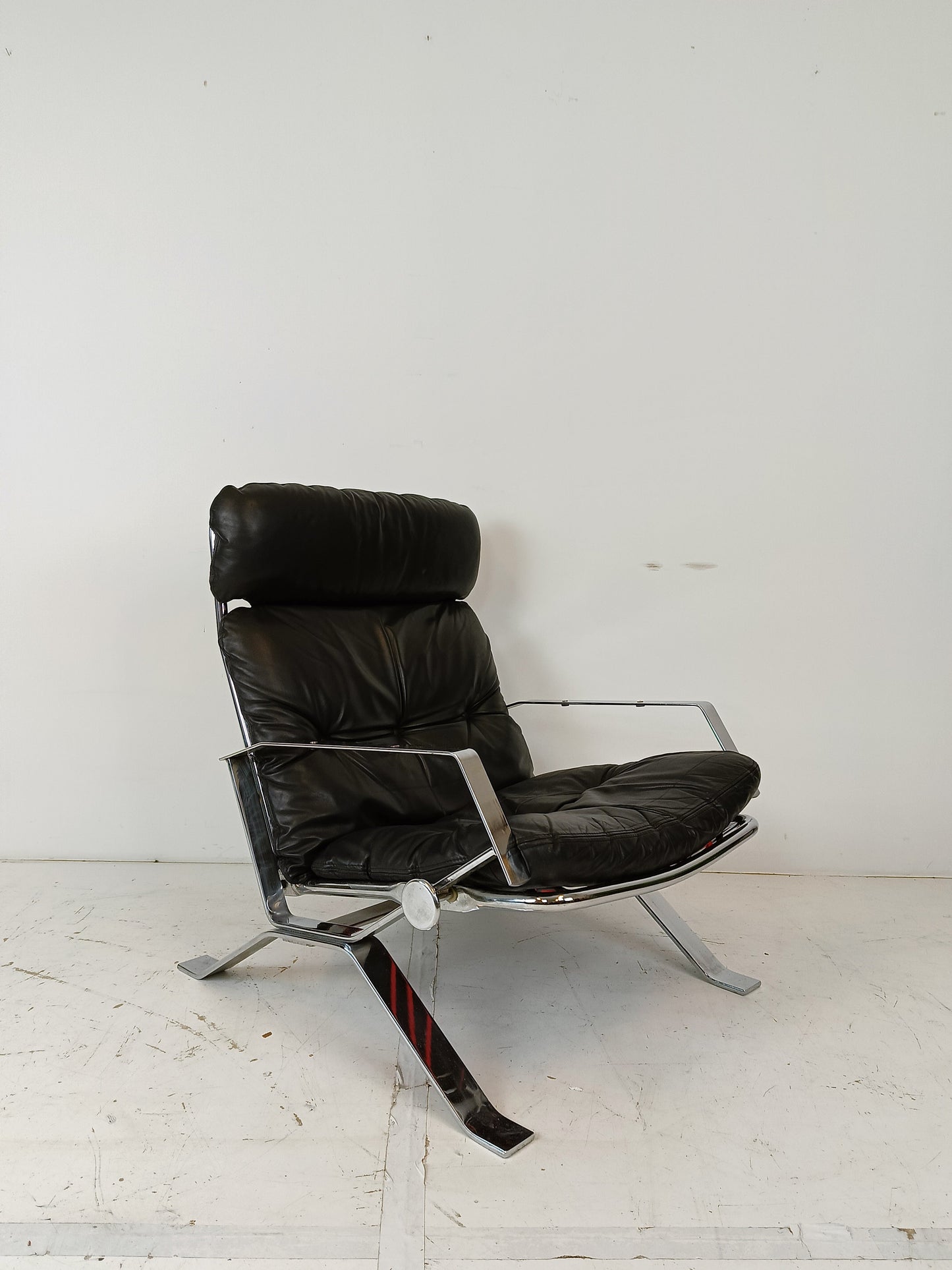 Mid Century Lounge Chair for Airborne International, Belgium Mid Century Lounge Chair for Airborne International, Belgium