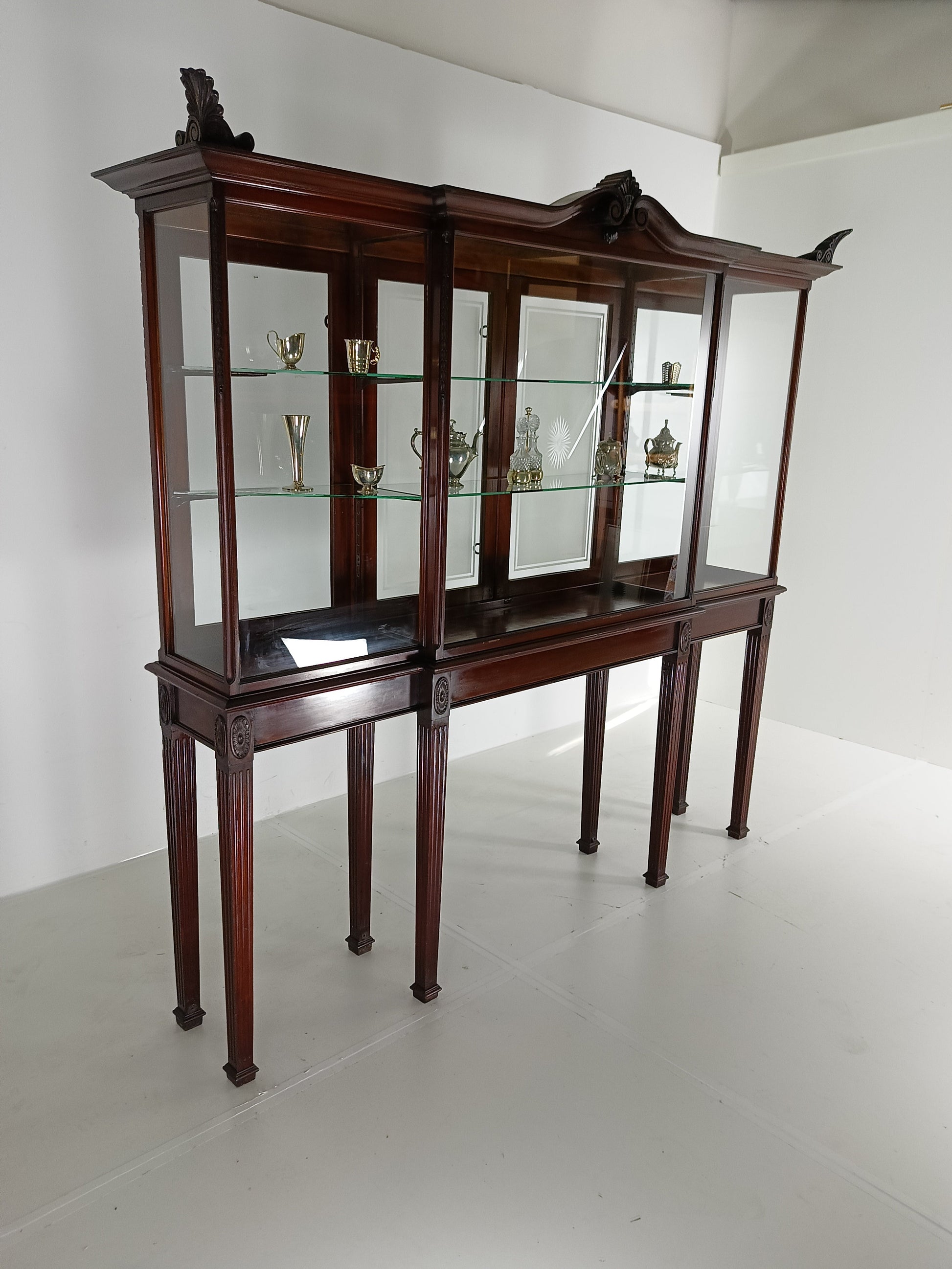 Neoclassical Mahogany Shop Display Cabinet Made By A Edmonds&Co Neoclassical Mahogany Shop Display Cabinet Made By A Edmonds&Co