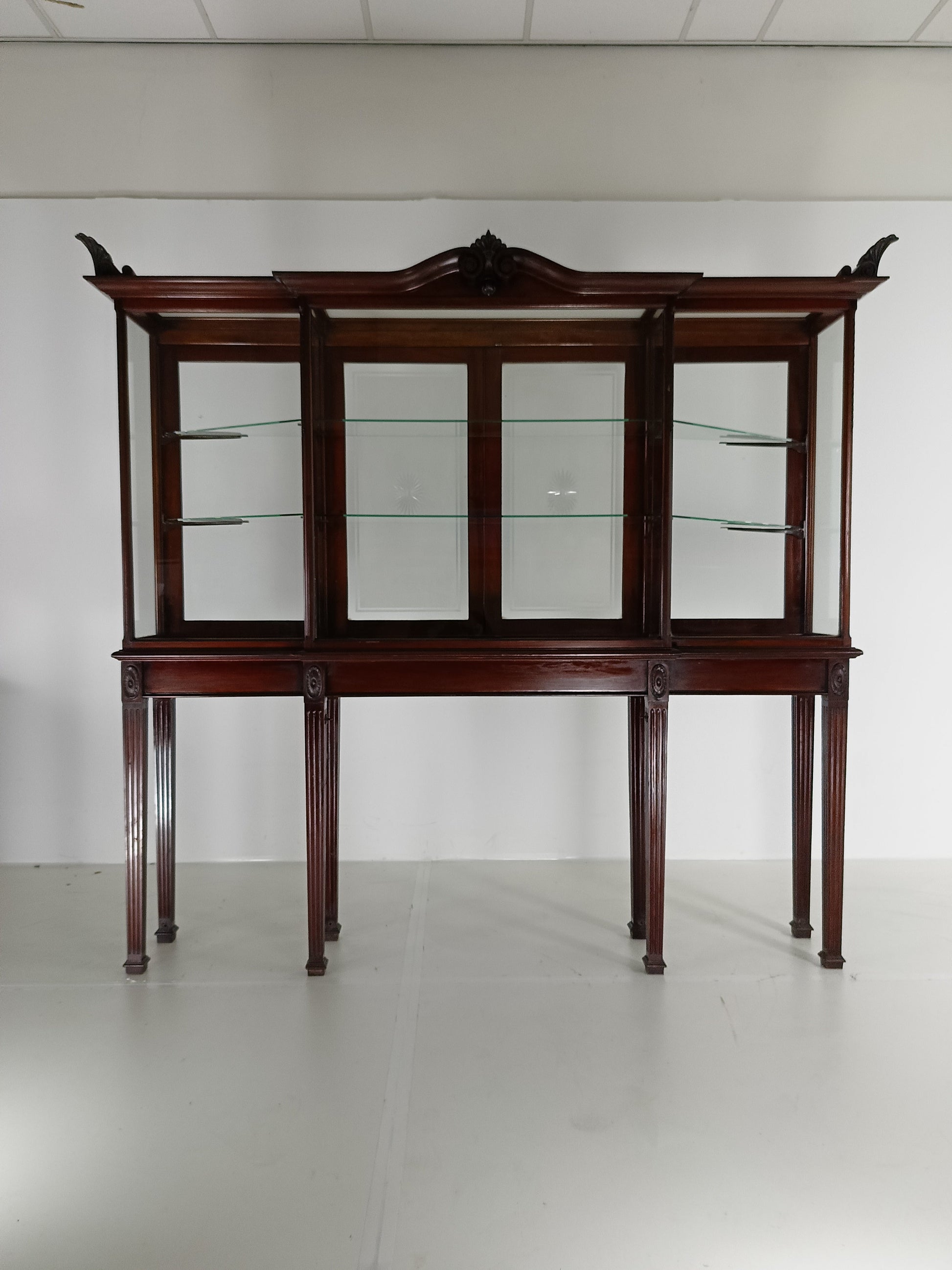 Neoclassical Mahogany Shop Display Cabinet Made By A Edmonds&Co Neoclassical Mahogany Shop Display Cabinet Made By A Edmonds&Co