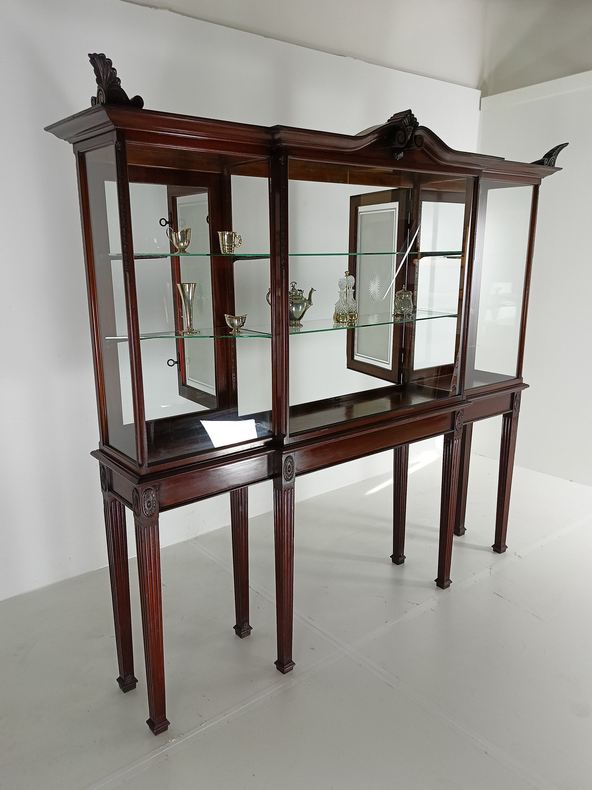 Neoclassical Mahogany Shop Display Cabinet Made By A Edmonds&Co Neoclassical Mahogany Shop Display Cabinet Made By A Edmonds&Co
