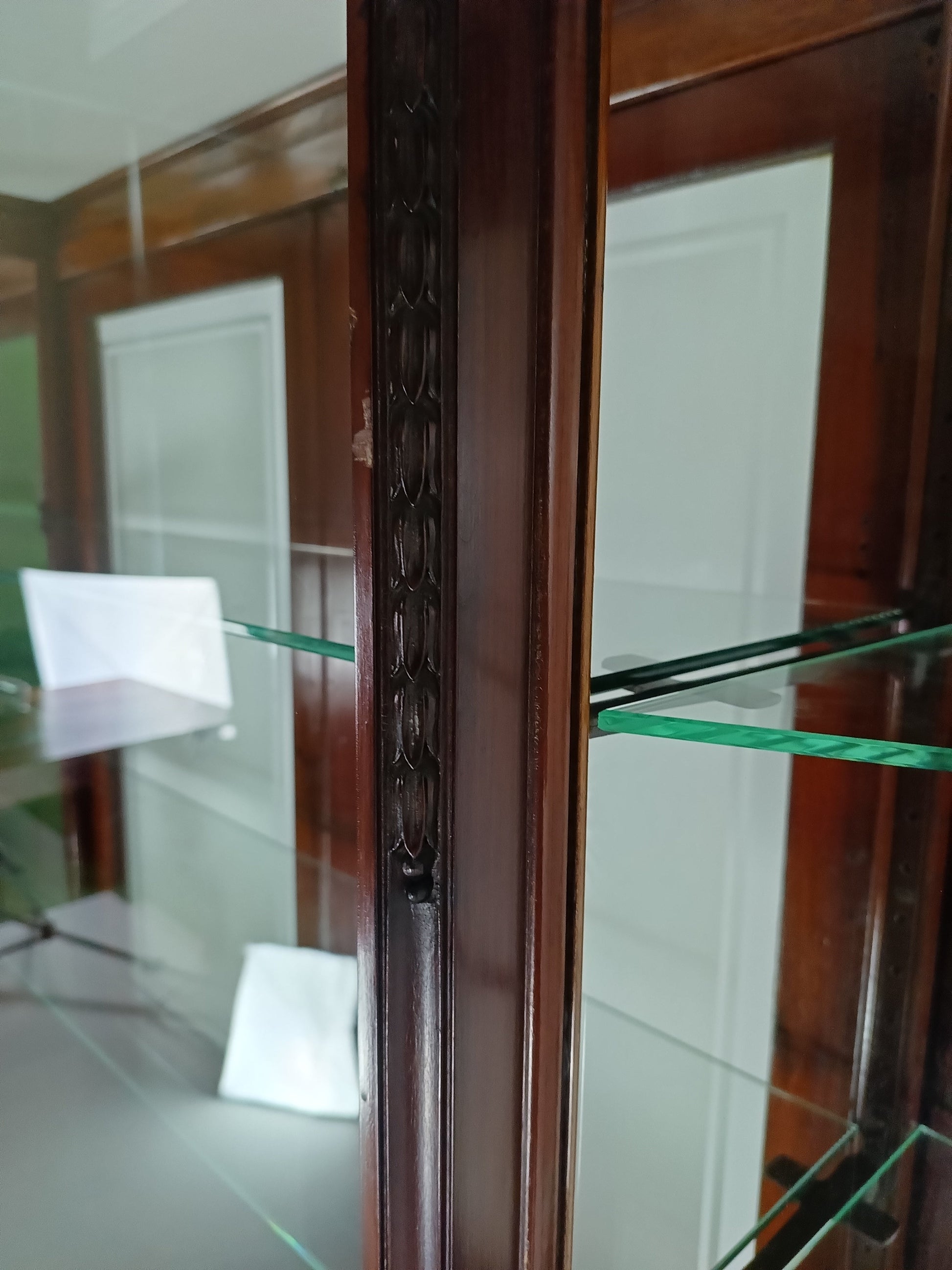 Neoclassical Mahogany Shop Display Cabinet Made By A Edmonds&Co Neoclassical Mahogany Shop Display Cabinet Made By A Edmonds&Co
