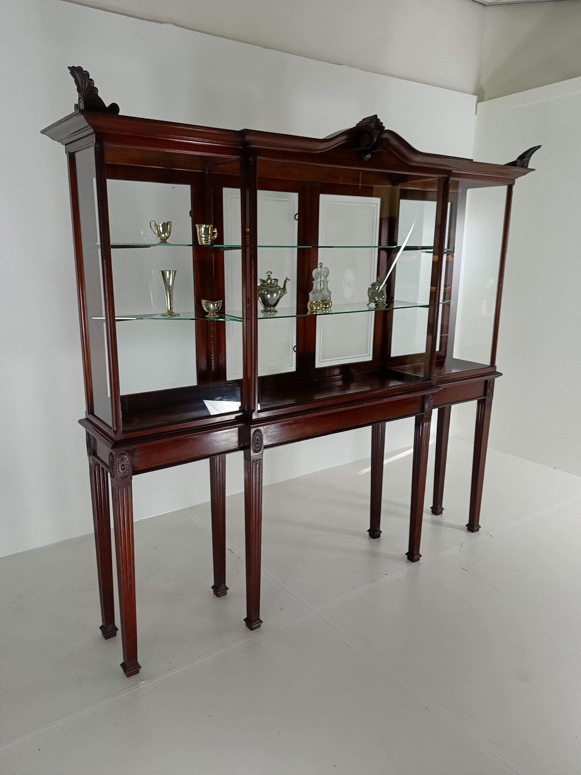 Neoclassical Mahogany Shop Display Cabinet Made By A Edmonds&Co Neoclassical Mahogany Shop Display Cabinet Made By A Edmonds&Co