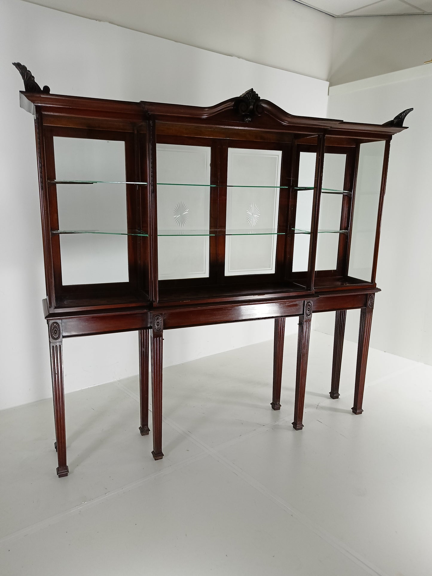 Neoclassical Mahogany Shop Display Cabinet Made By A Edmonds&Co Neoclassical Mahogany Shop Display Cabinet Made By A Edmonds&Co