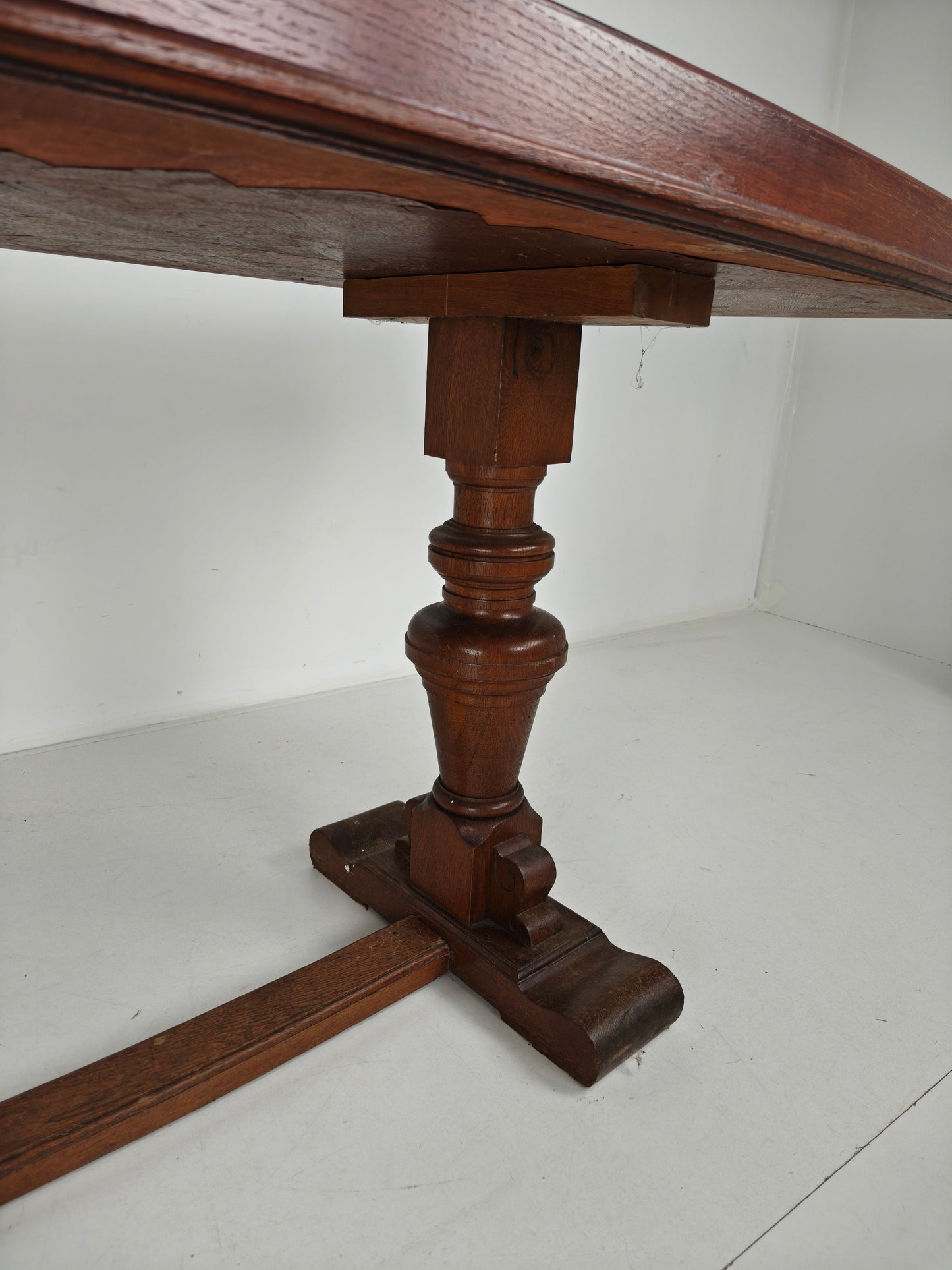 Oak Museum Display Cabinet (1940s–50s) – Horizontal Curved Model Oak Museum Display Cabinet (1940s–50s) – Horizontal Curved Model