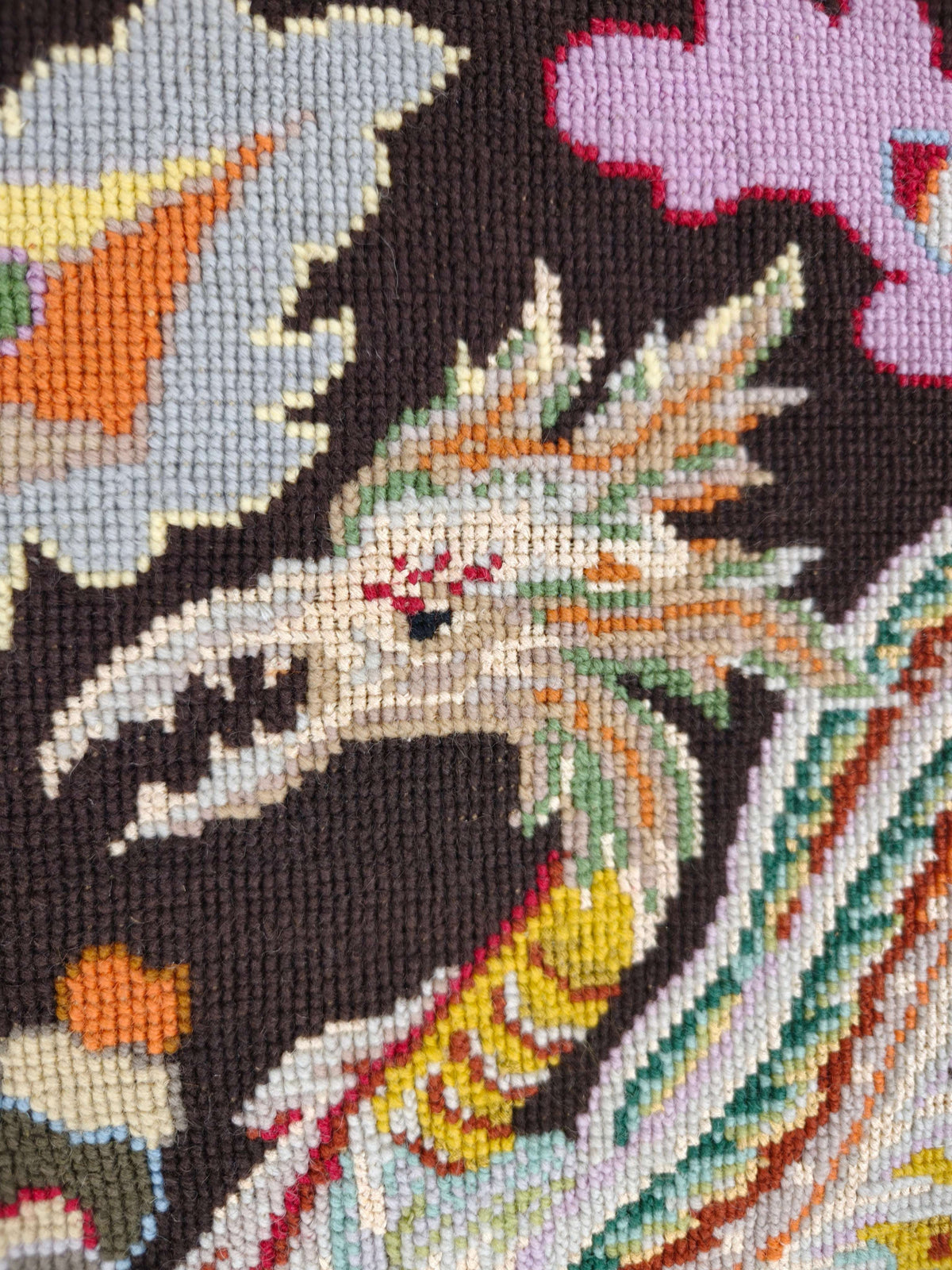 Original French Hand-Embroidered Textile – Griffin & Floral Design – c.1930–1940 Original French Hand-Embroidered Textile – Griffin & Floral Design – c.1930–1940