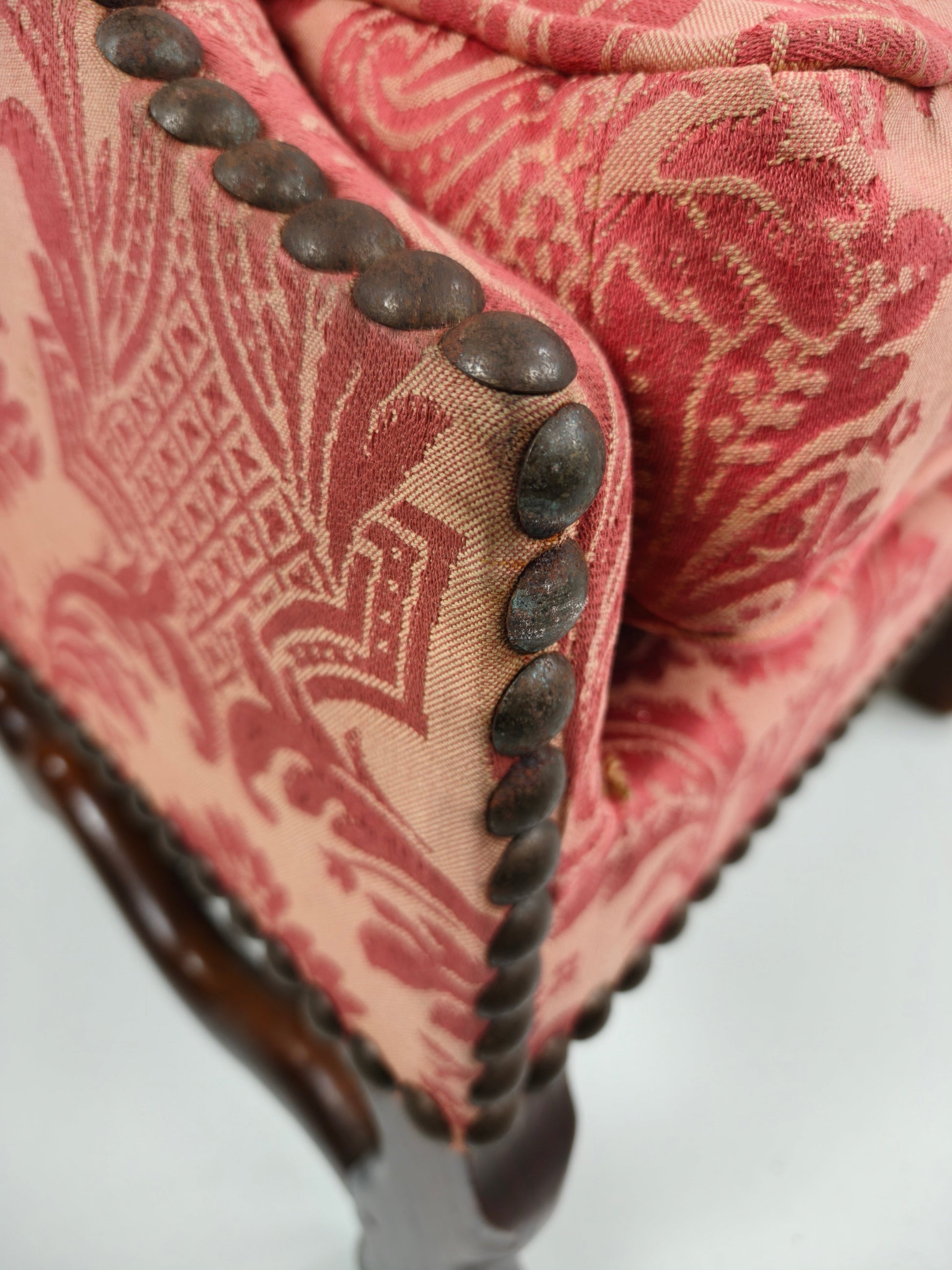Os de Mouton Sofa in Tapestry – Early French Country House Style, 18th Os de Mouton Sofa in Tapestry – Early French Country House Style, 18th