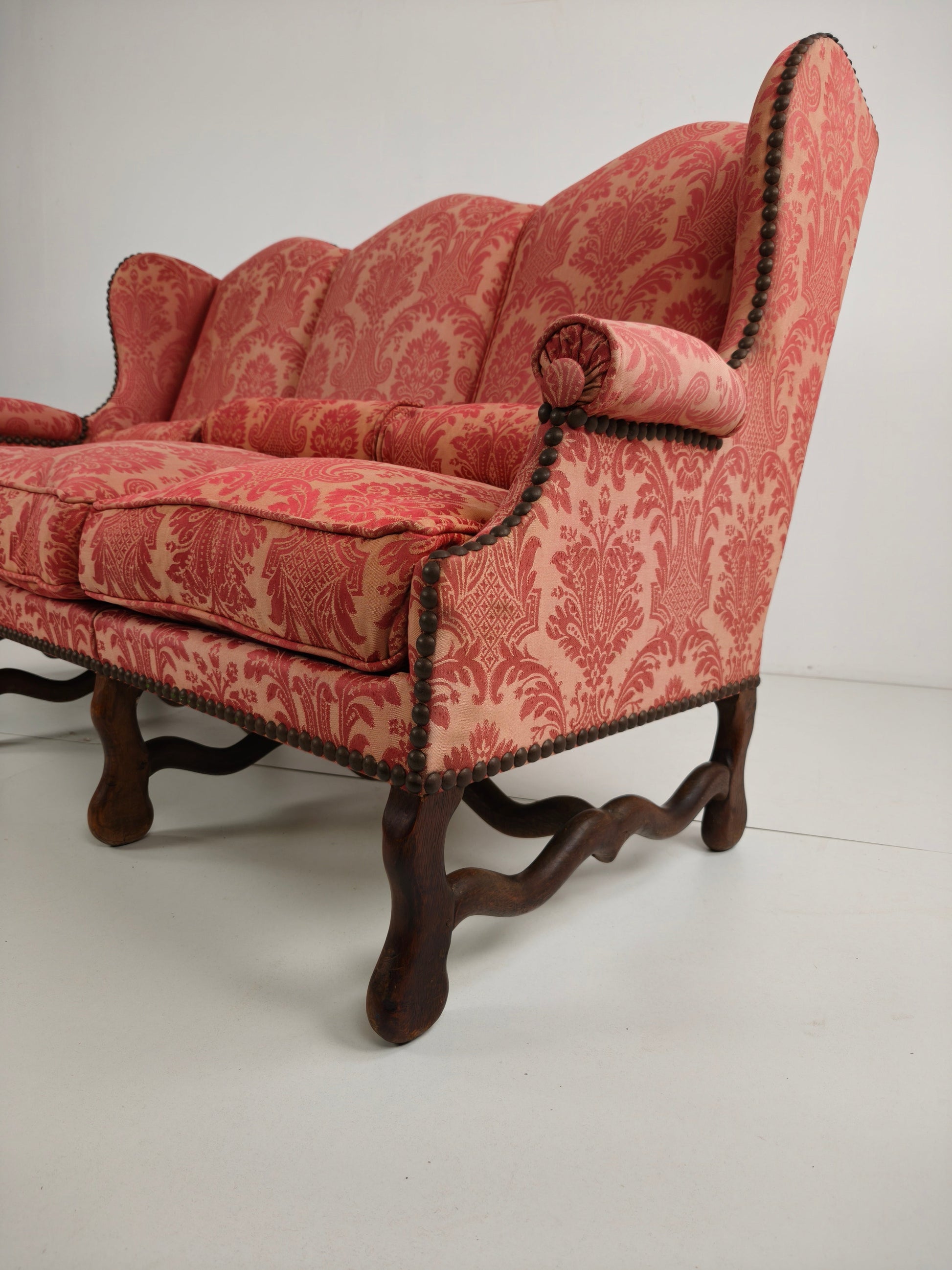 Os de Mouton Sofa in Tapestry – Early French Country House Style, 18th Os de Mouton Sofa in Tapestry – Early French Country House Style, 18th