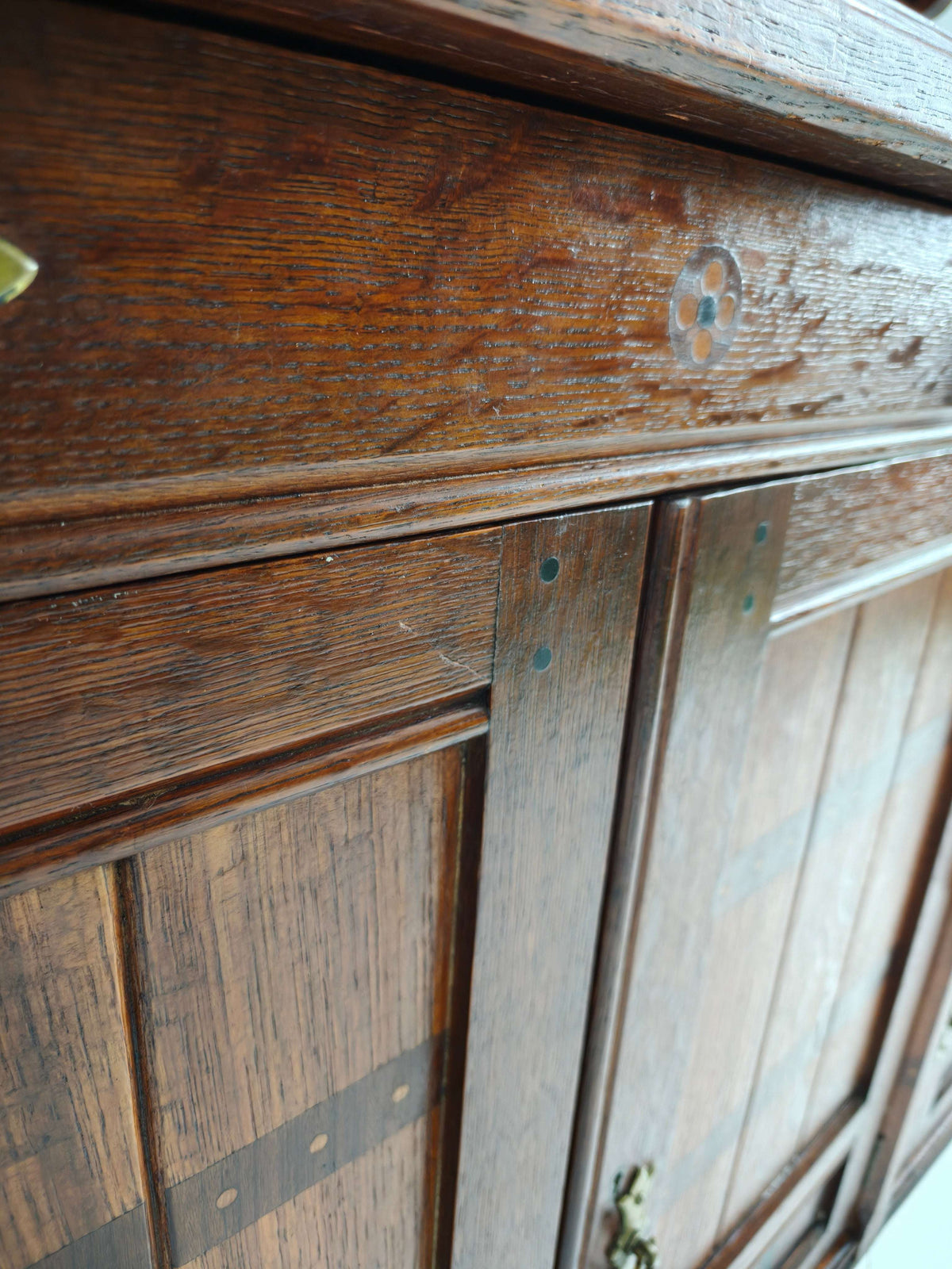 Rare 19th-Century English Arts & Crafts Oak Sideboard by Pratt & Prince – Sunflower Motif Inlay Rare 19th-Century English Arts & Crafts Oak Sideboard by Pratt & Prince – Sunflower Motif Inlay
