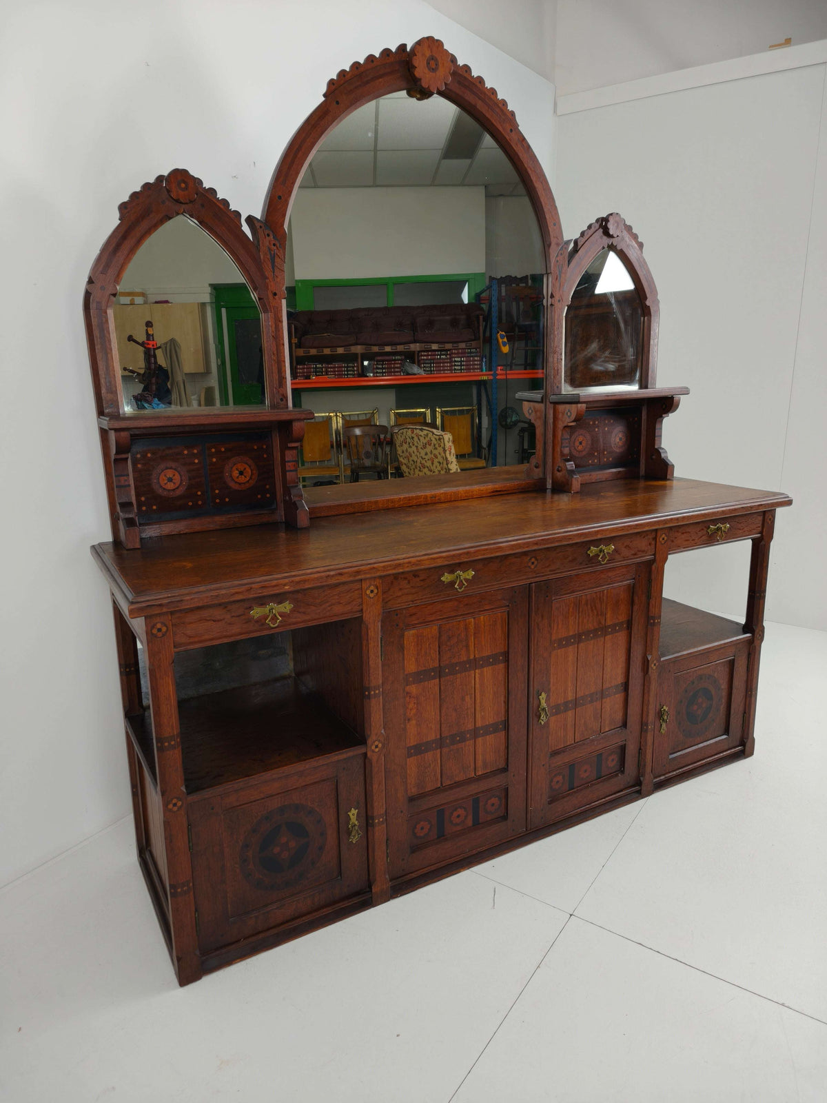 Rare 19th-Century English Arts & Crafts Oak Sideboard by Pratt & Prince – Sunflower Motif Inlay Rare 19th-Century English Arts & Crafts Oak Sideboard by Pratt & Prince – Sunflower Motif Inlay