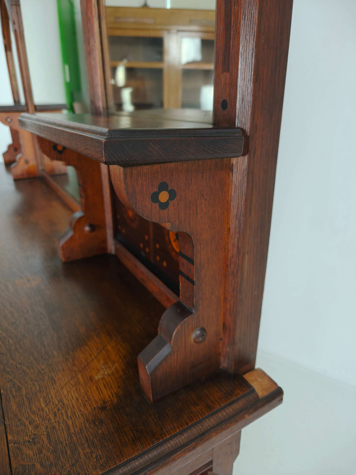 Rare 19th-Century English Arts & Crafts Oak Sideboard by Pratt & Prince – Sunflower Motif Inlay Rare 19th-Century English Arts & Crafts Oak Sideboard by Pratt & Prince – Sunflower Motif Inlay