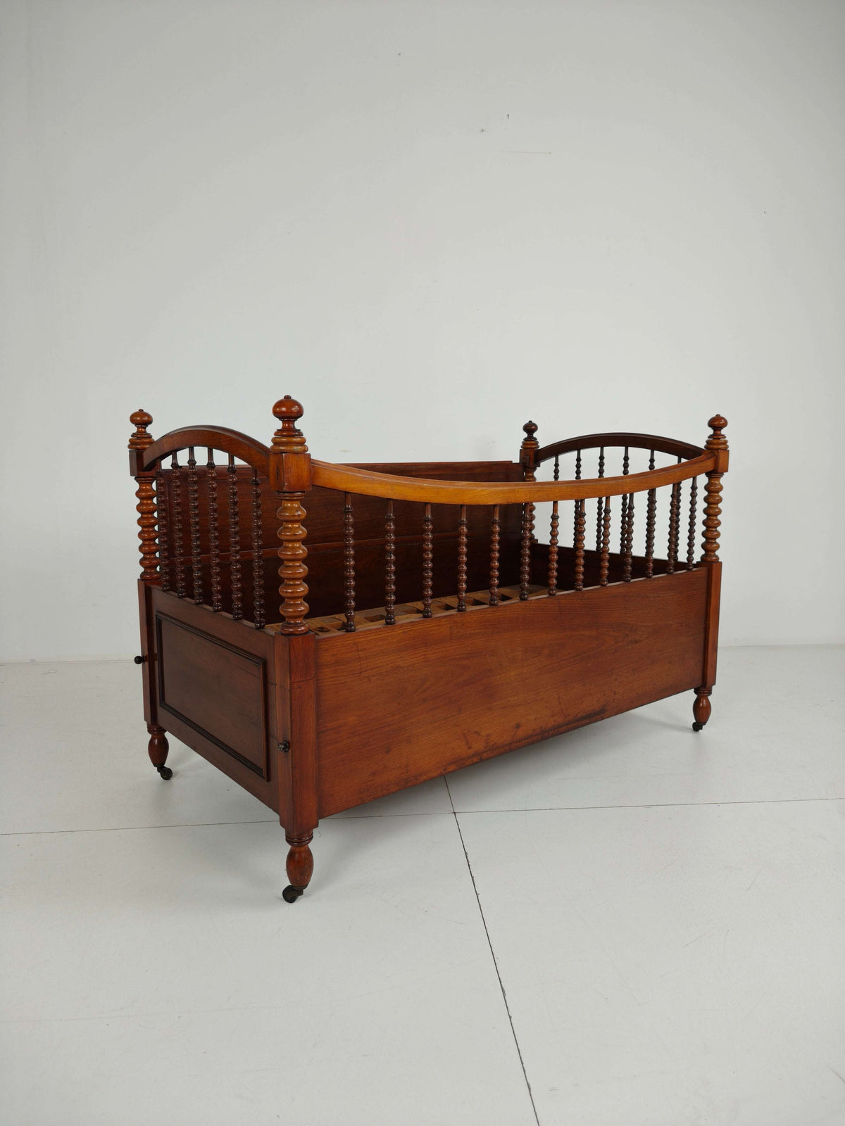 Rare Biedermeier Mahogany Daybed / Child’s Bed – Circa 1820 Rare Biedermeier Mahogany Daybed / Child’s Bed – Circa 1820