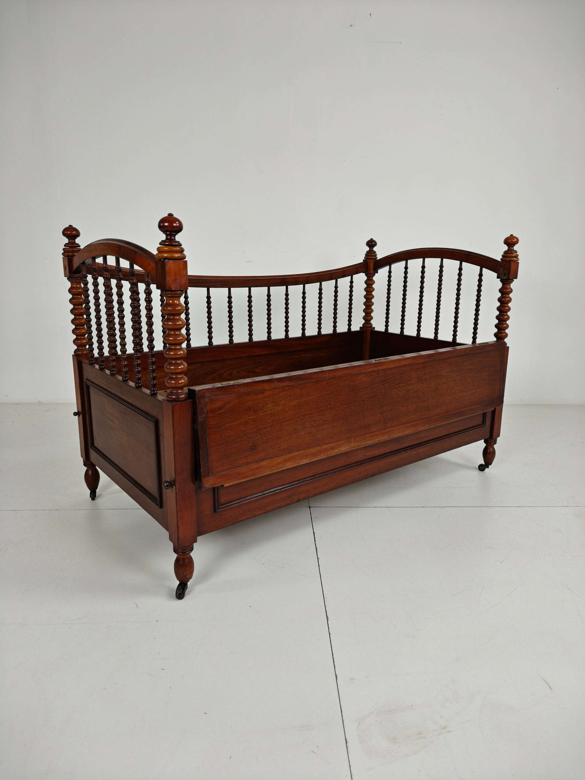 Rare Biedermeier Mahogany Daybed / Child’s Bed – Circa 1820 Rare Biedermeier Mahogany Daybed / Child’s Bed – Circa 1820