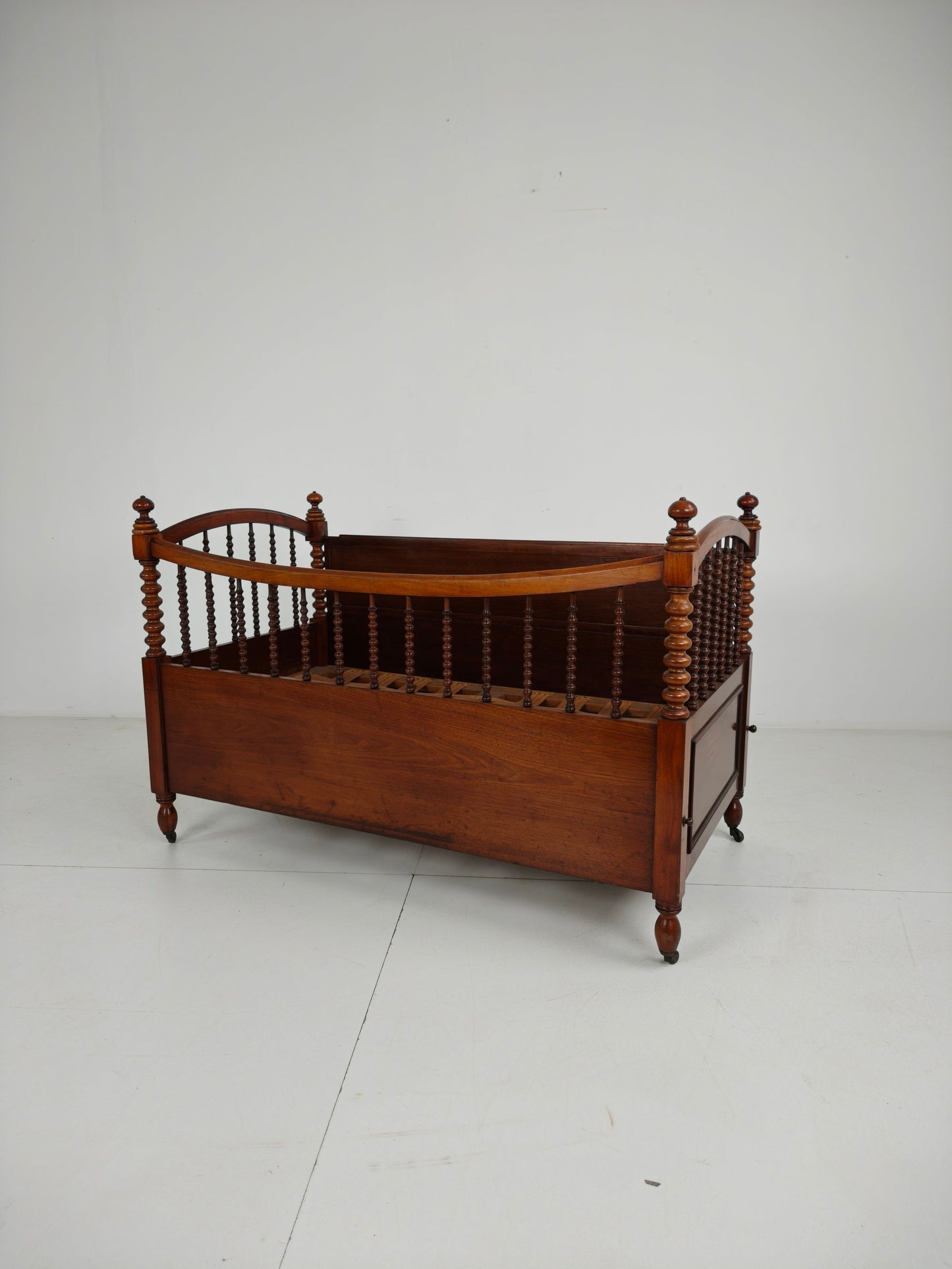 Rare Biedermeier Mahogany Daybed / Child’s Bed – Circa 1820 Rare Biedermeier Mahogany Daybed / Child’s Bed – Circa 1820
