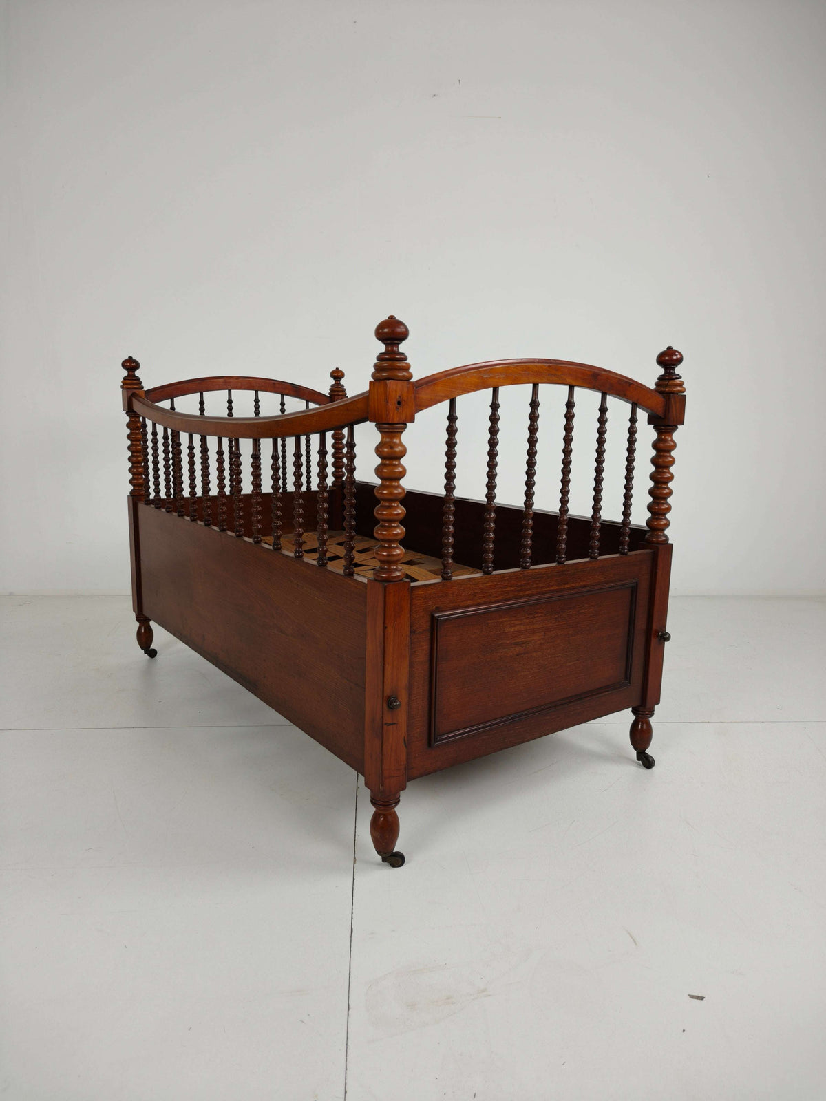 Rare Biedermeier Mahogany Daybed / Child’s Bed – Circa 1820 Rare Biedermeier Mahogany Daybed / Child’s Bed – Circa 1820