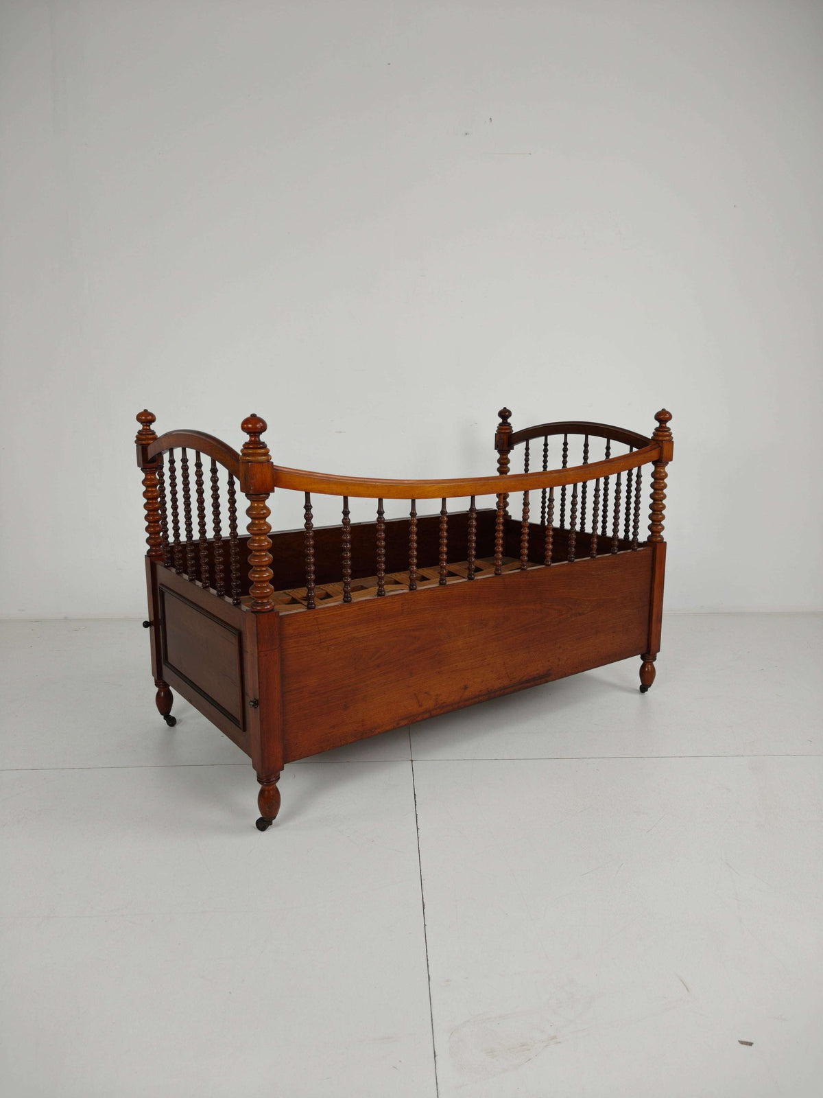 Rare Biedermeier Mahogany Daybed / Child’s Bed – Circa 1820 Rare Biedermeier Mahogany Daybed / Child’s Bed – Circa 1820