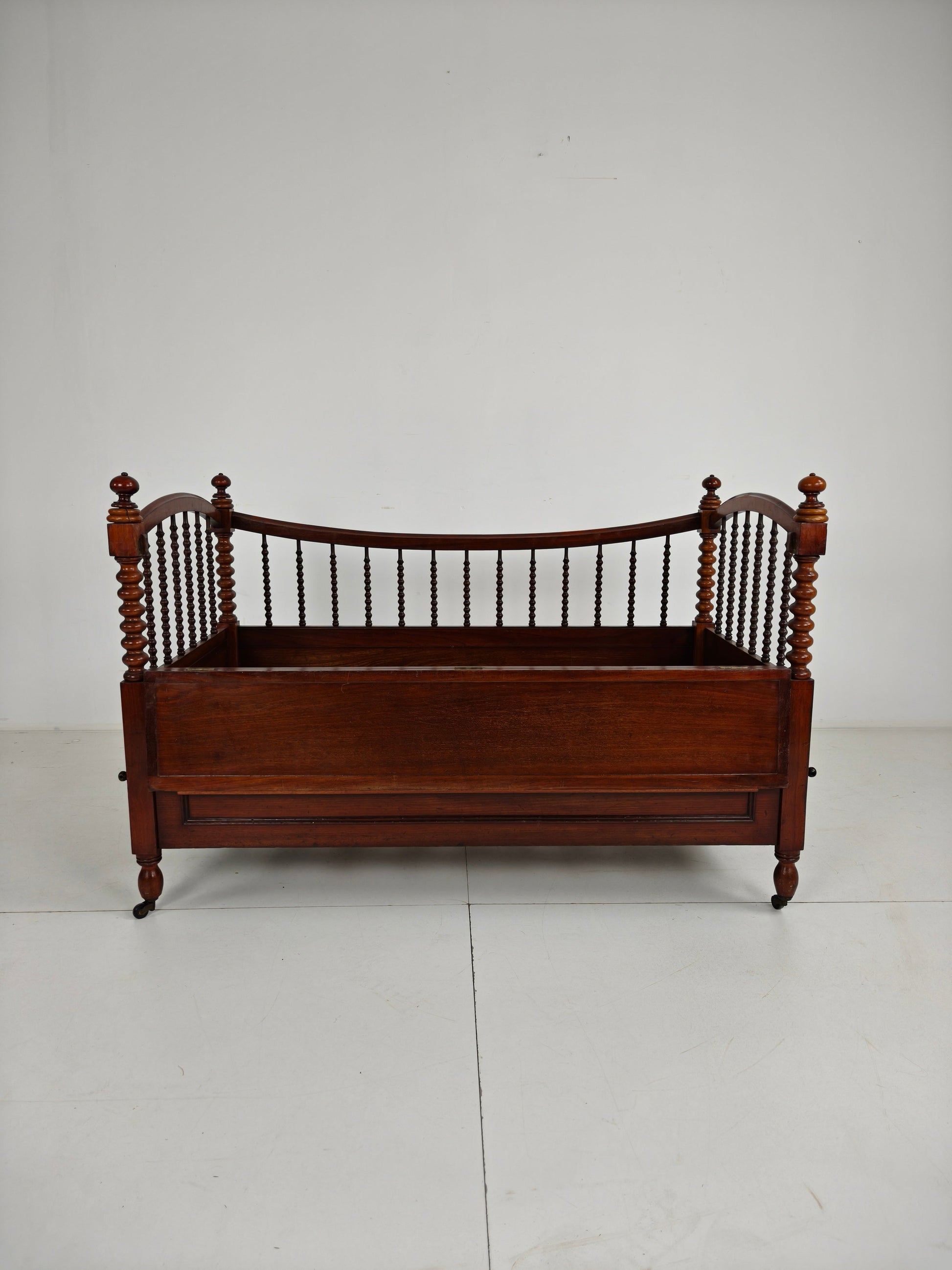 Rare Biedermeier Mahogany Daybed / Child’s Bed – Circa 1820 Rare Biedermeier Mahogany Daybed / Child’s Bed – Circa 1820