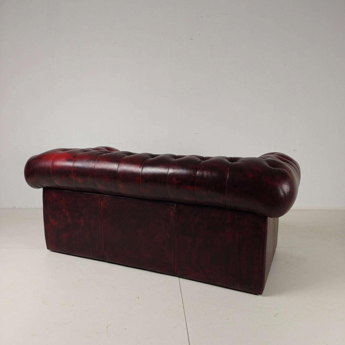 Red Chesterfield 2-Seater Sofa – Oxblood Leather Red Chesterfield 2-Seater Sofa – Oxblood Leather