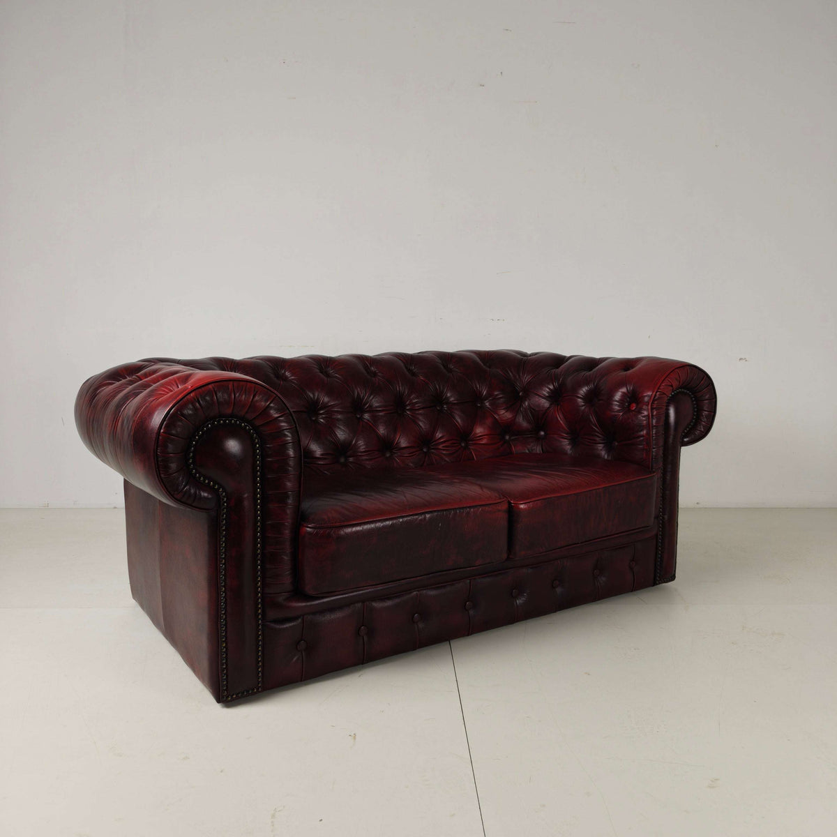 Red Chesterfield 2-Seater Sofa – Oxblood Leather Red Chesterfield 2-Seater Sofa – Oxblood Leather