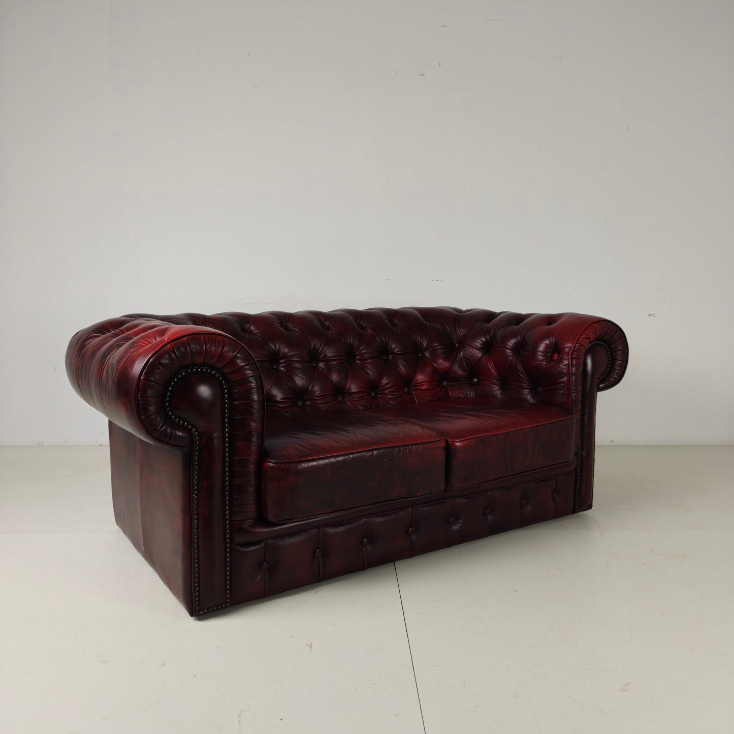Red Chesterfield 2-Seater Sofa – Oxblood Leather Red Chesterfield 2-Seater Sofa – Oxblood Leather